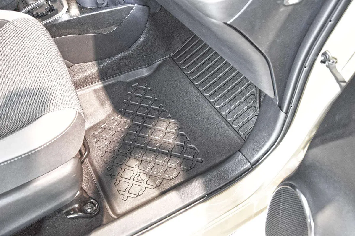 Gulvmatter foran Toyota Yaris III 2015 - 2020 – bilde 2
