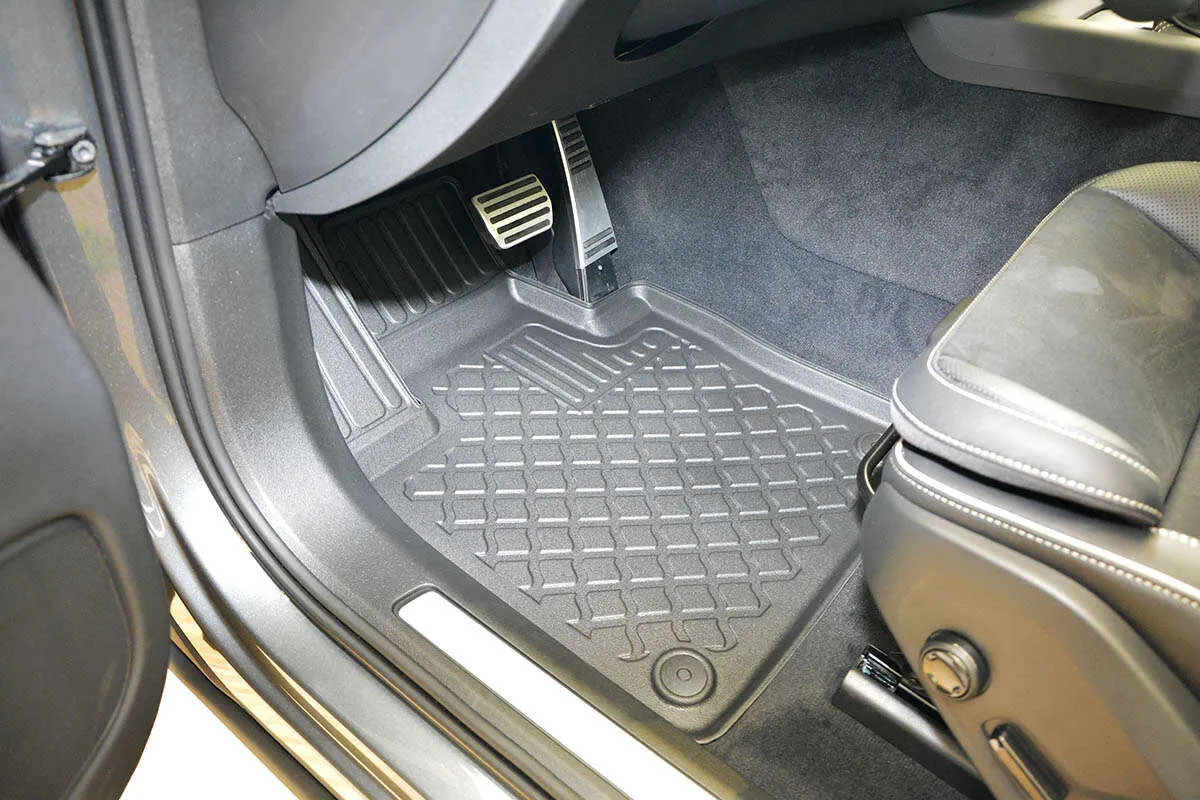 Gulvmatter foran Volvo XC60 II 2017 ->