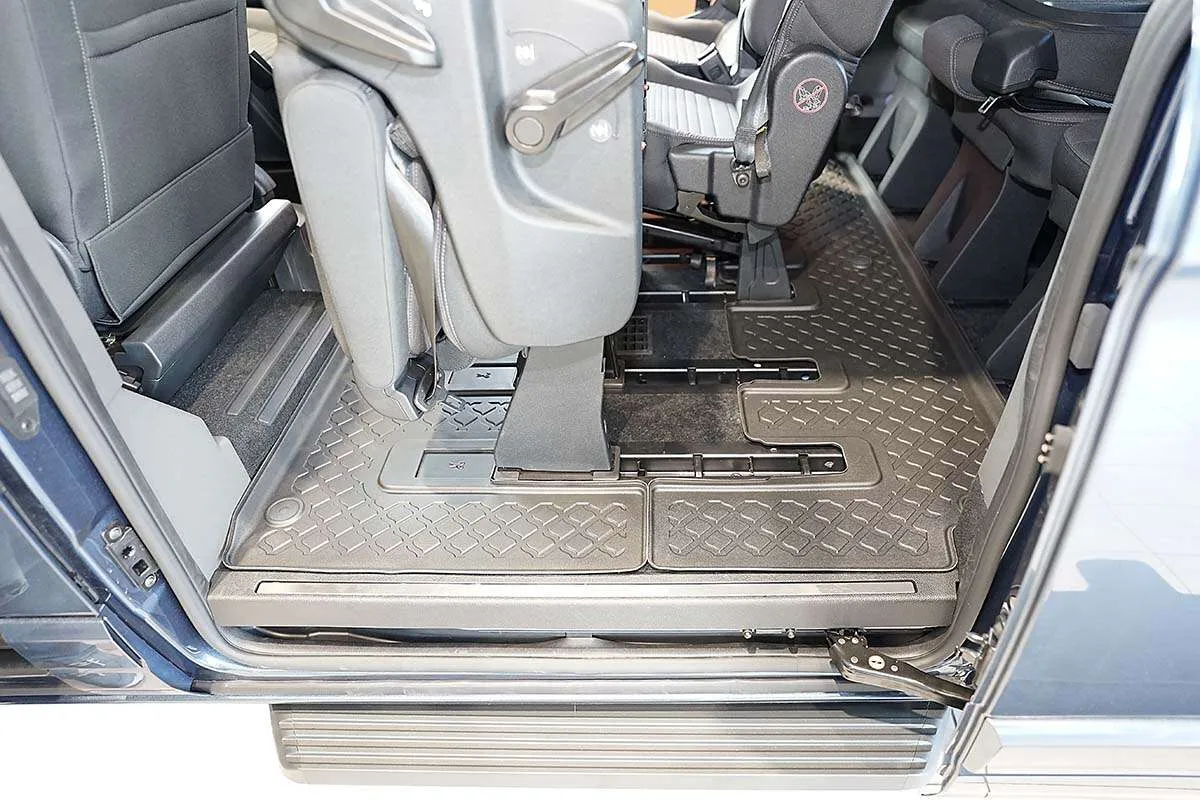 Gulvmatter Ford Tourneo Custom (L1 / L2) 2013 -> │ 3. seterad