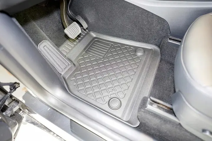 Gulvmatter Tesla Model Y 2020 -> │ Guardliner Floor Liners