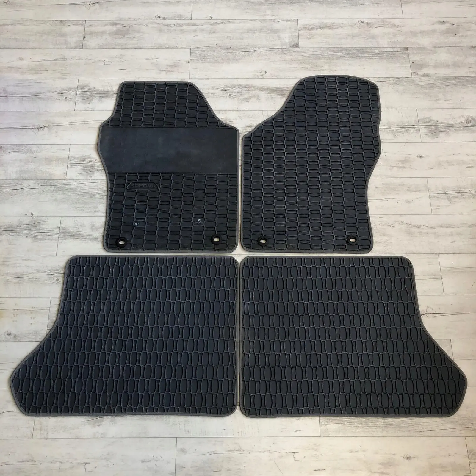 Gummimatter Toyota Hiace IV (1995-2004) – bilde 2
