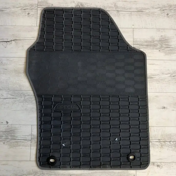 Gummimatter Toyota Hiace IV (1995-2004) – bilde 7