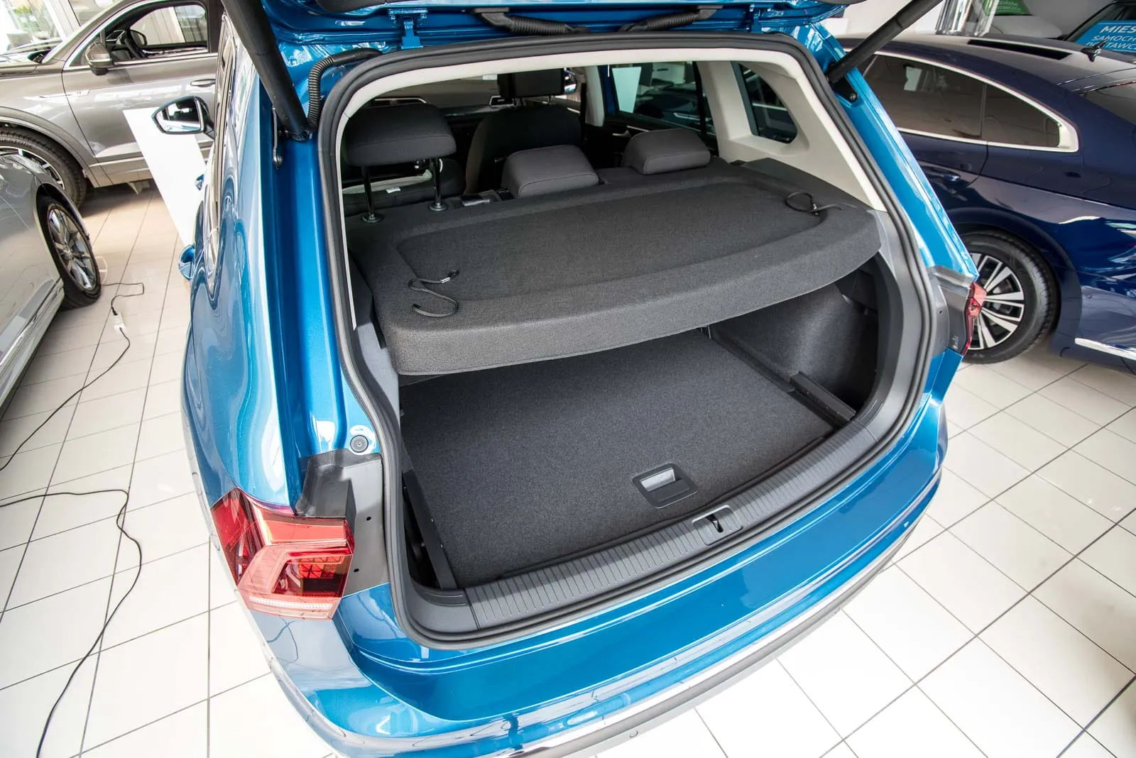 Hattehylle VW Tiguan I 2007 - 2016 │ Black Rear Cargo Cover Parcel Shelf – bilde 3