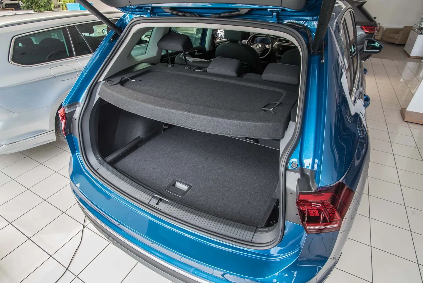 Hattehylle VW Tiguan I 2007 - 2016 │ Black Rear Cargo Cover Parcel Shelf – bilde 4