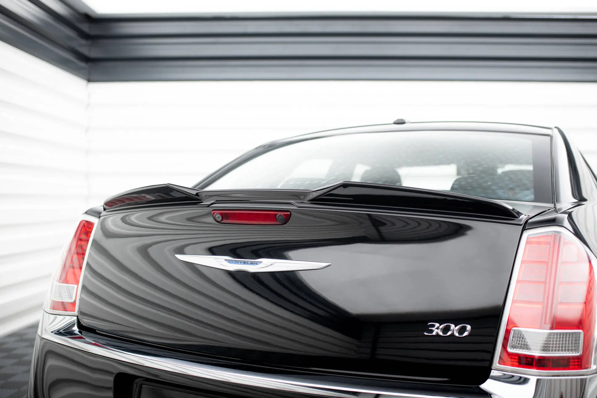 Hekkspoiler Chrysler 300 Mk2 2011 - 2014 | 3D Glossy Black Edition – bilde 5