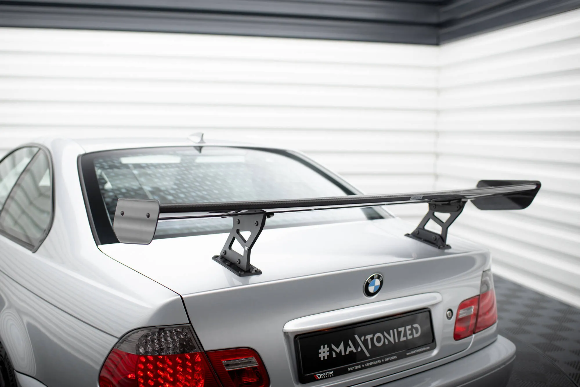 Hekkspoiler med indre bøyler BMW 3 (E46) 1998 - 2005 | Carbon Fiber Edition
