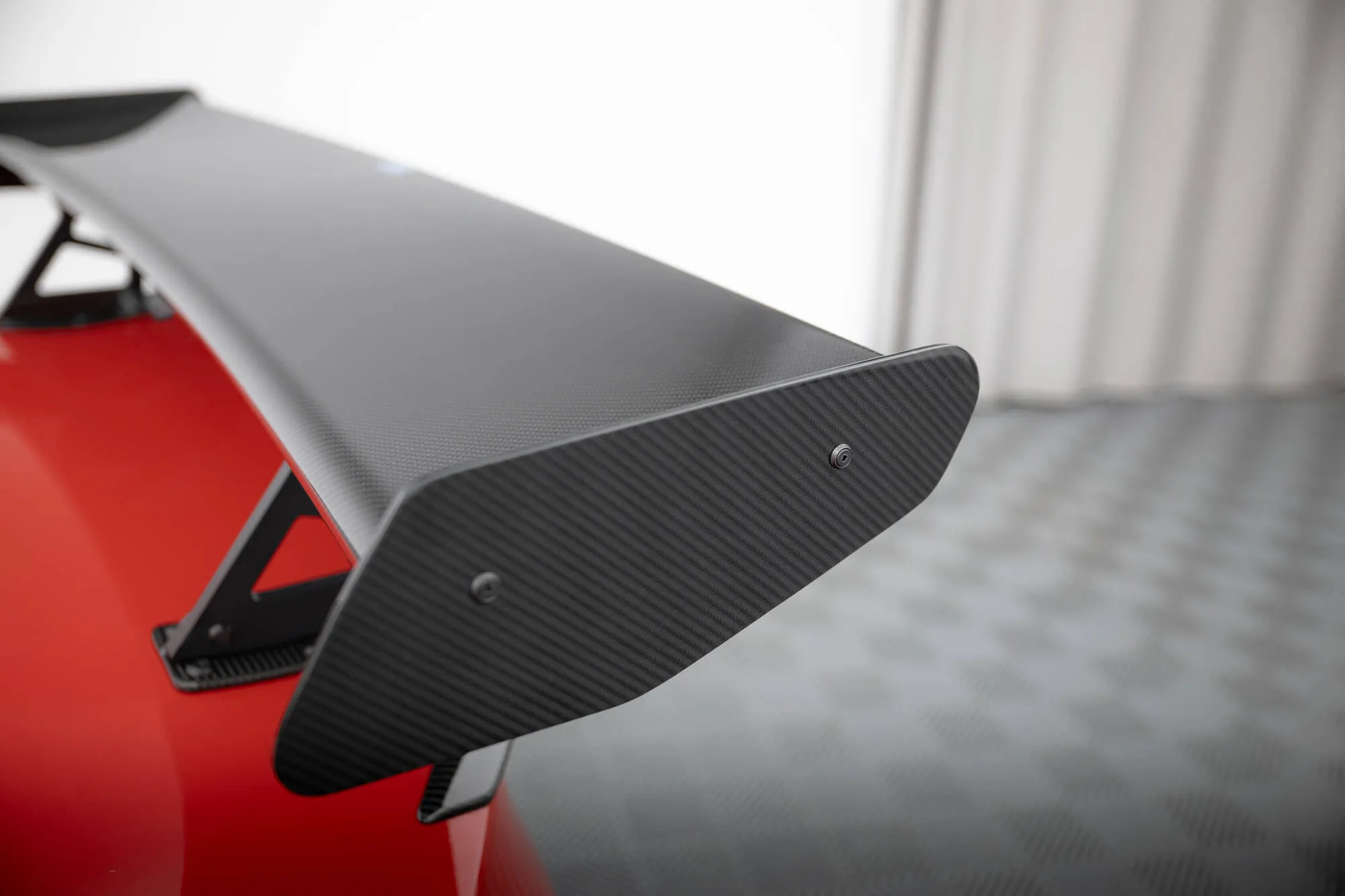 Hekkspoiler med indre bøyler BMW M2 (G87) 2023-2026 | Carbon Fiber Edition – bilde 7