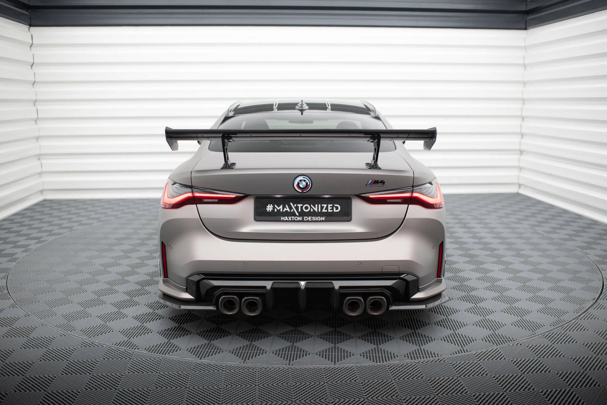 Hekkspoiler med indre bøyler BMW M4 (G82) 2021-2026 | Carbon Fiber Edition