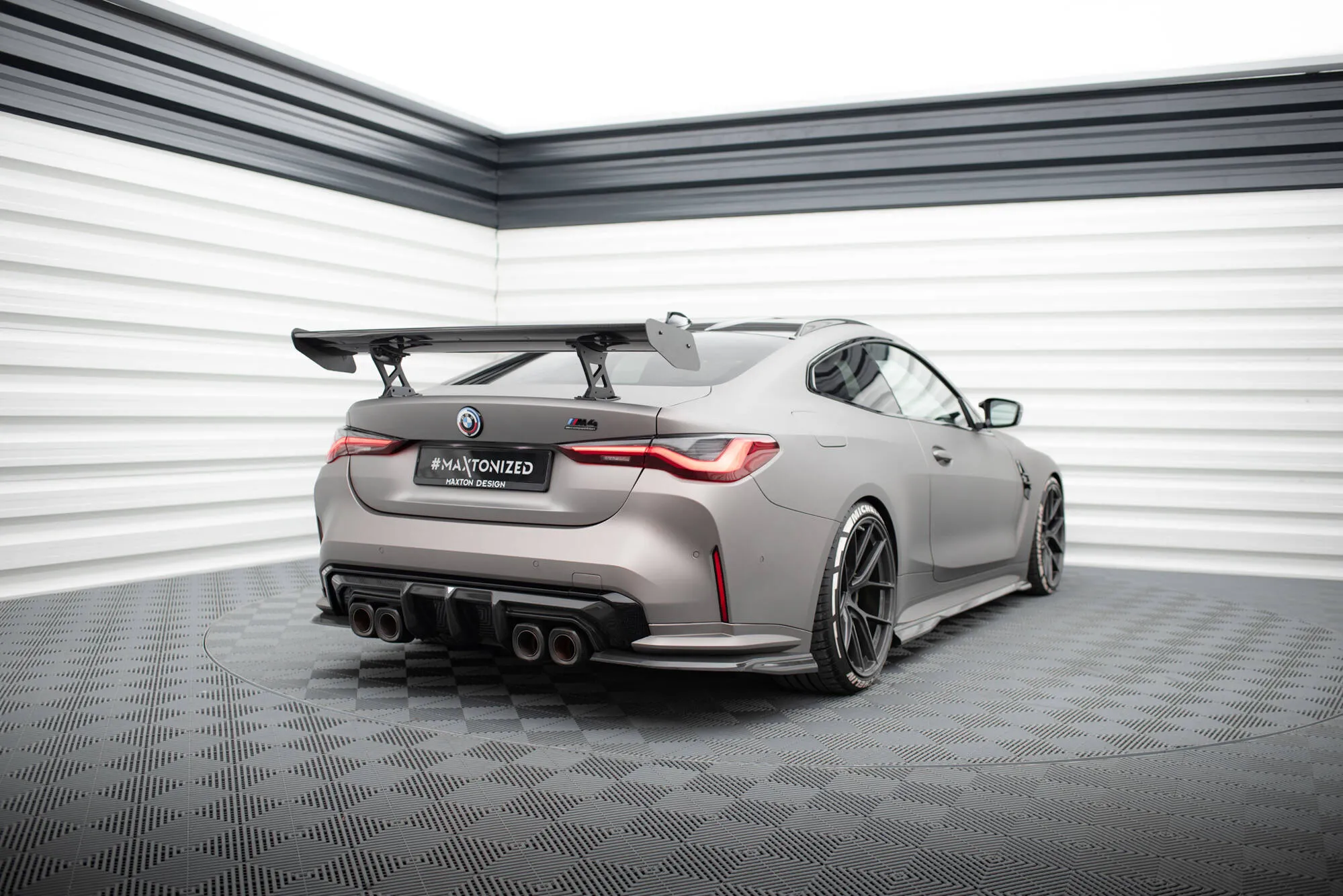 Hekkspoiler med indre bøyler BMW M4 (G82) 2021-2026 | Carbon Fiber Edition – bilde 6