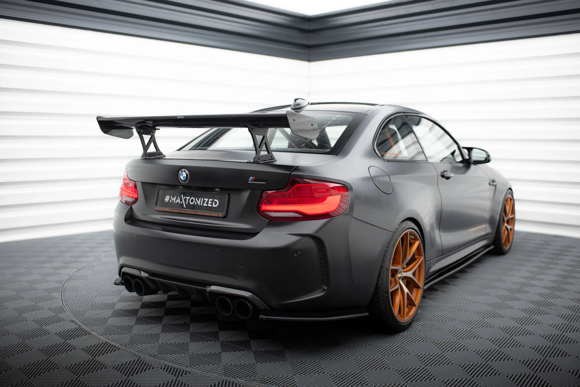 Hekkspoiler med indre bøyler BMW M4 (G82) 2021-2026 | Carbon Fiber Edition – bilde 3