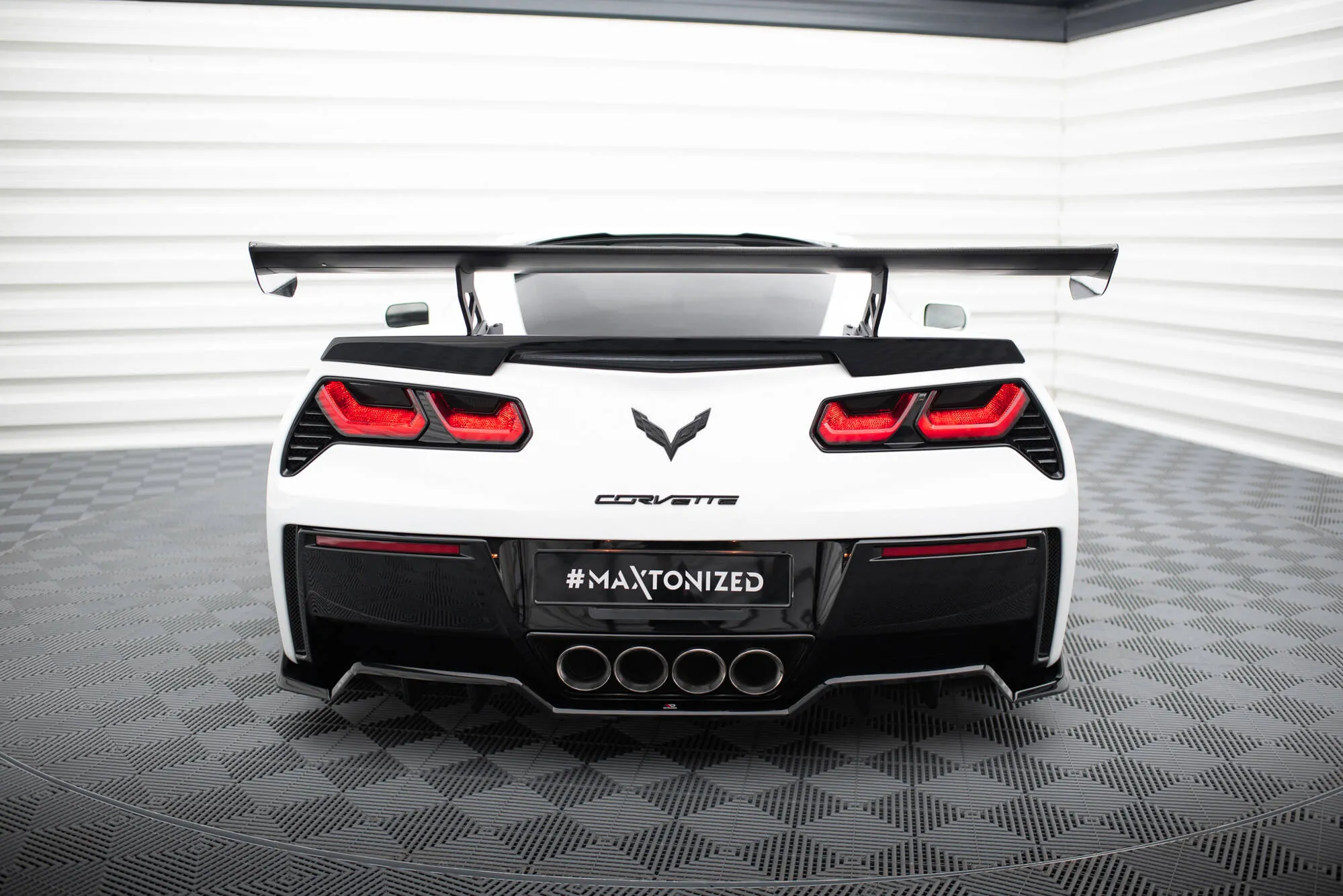 Hekkspoiler med indre bøyler Chevrolet Corvette (C7) 2013-2019 | Carbon Fiber Edition