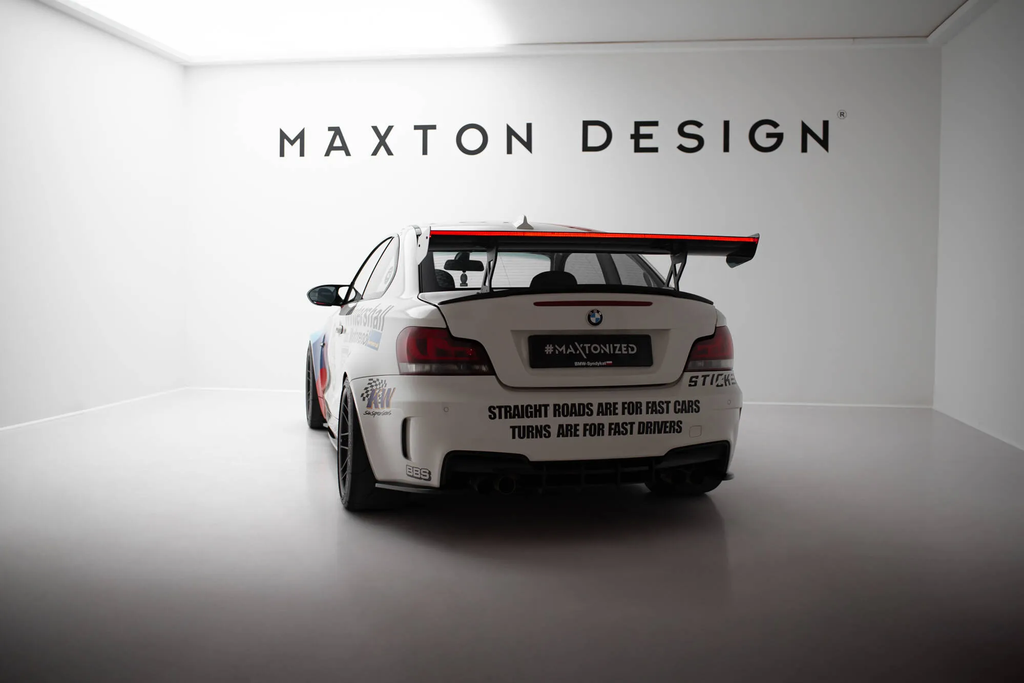 Hekkspoiler med indre bøyler med LED BMW 1 (E81) 2007 - 2012| Carbon Fiber Edition V1 – bilde 3