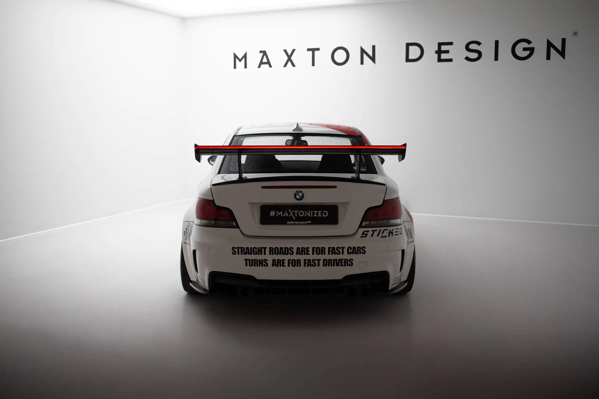 Hekkspoiler med indre bøyler med LED BMW 1 (E81) 2007 - 2012| Carbon Fiber Edition V1 – bilde 4