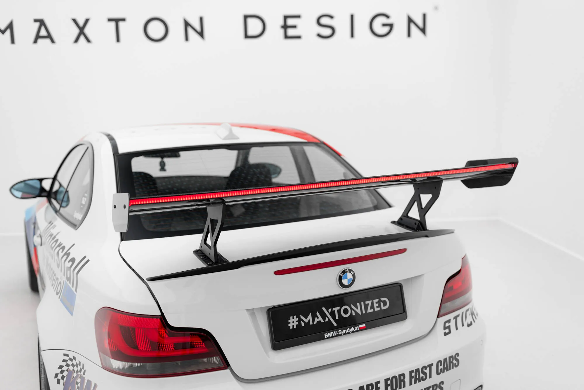 Hekkspoiler med indre bøyler med LED BMW 1 (E81) 2007 - 2012| Carbon Fiber Edition V1 – bilde 7