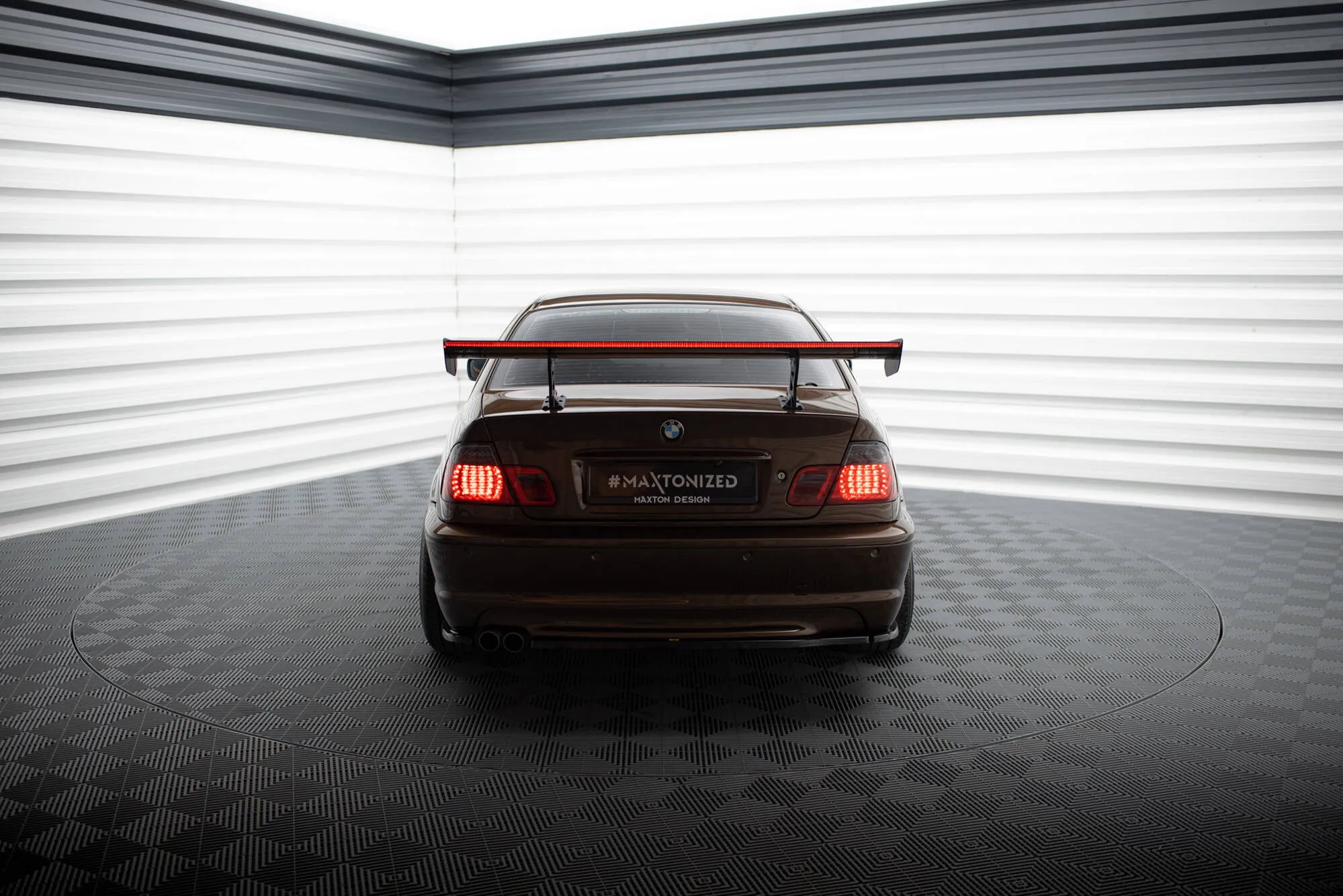 Hekkspoiler med indre bøyler med LED BMW 3 (E46) 1998 - 2005 | Carbon Fiber Edition – bilde 4