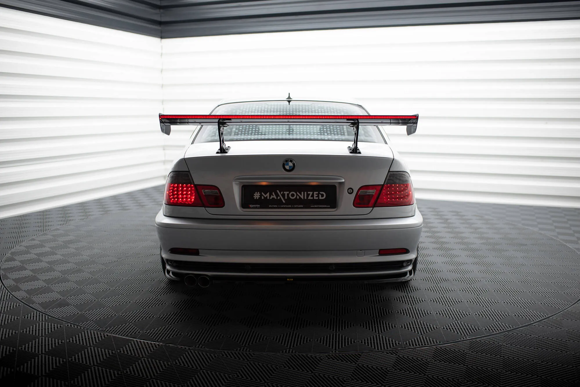 Hekkspoiler med indre bøyler med LED BMW 3 (E46) 1998 - 2005 | Carbon Fiber Edition – bilde 5