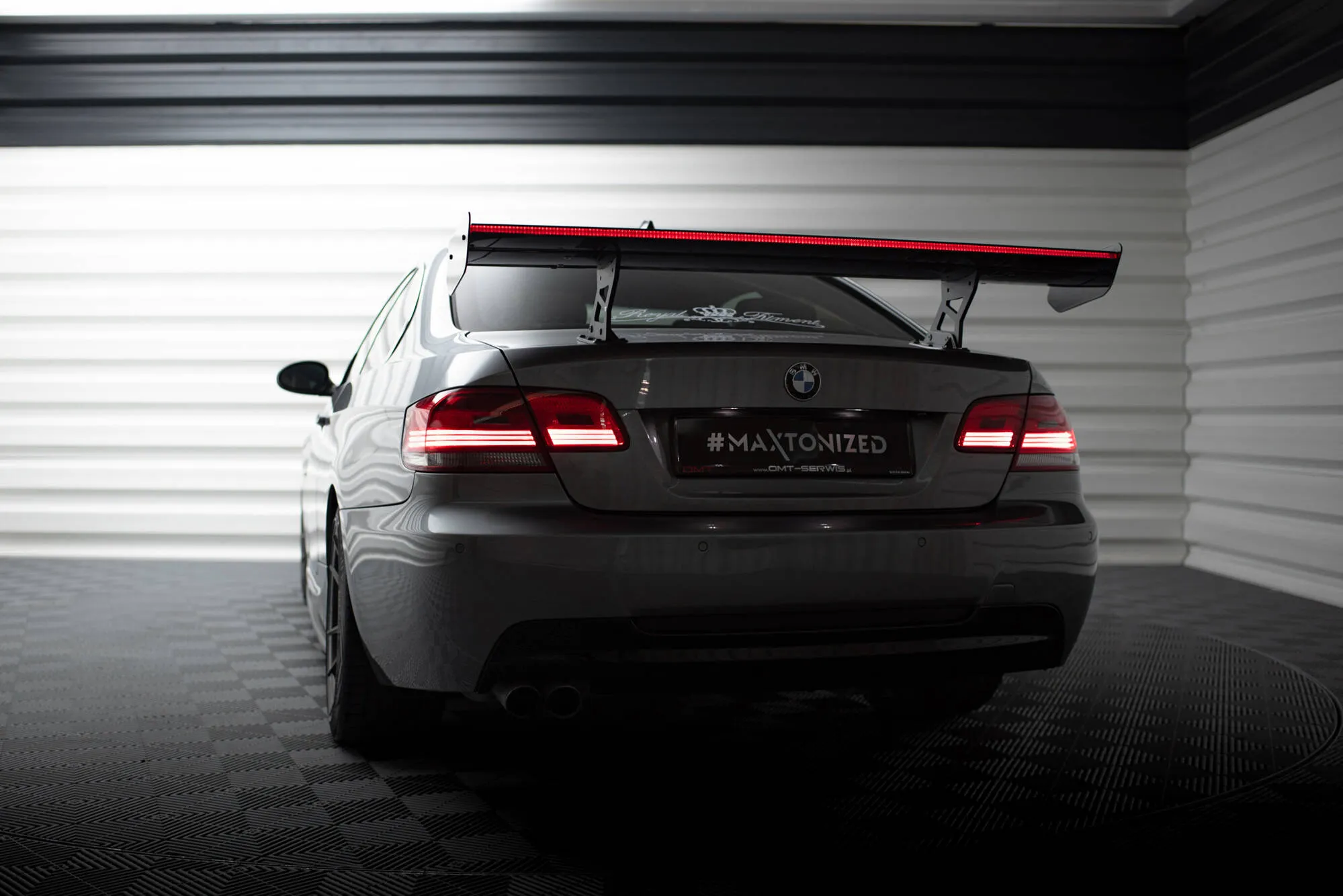 Hekkspoiler med indre bøyler med LED BMW 3 (E92) 2006 - 2013 | Carbon Fiber Edition
