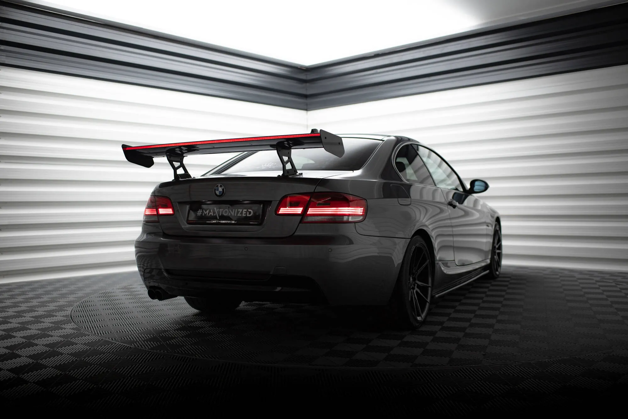 Hekkspoiler med indre bøyler med LED BMW 3 (E92) 2006 - 2013 | Carbon Fiber Edition – bilde 2