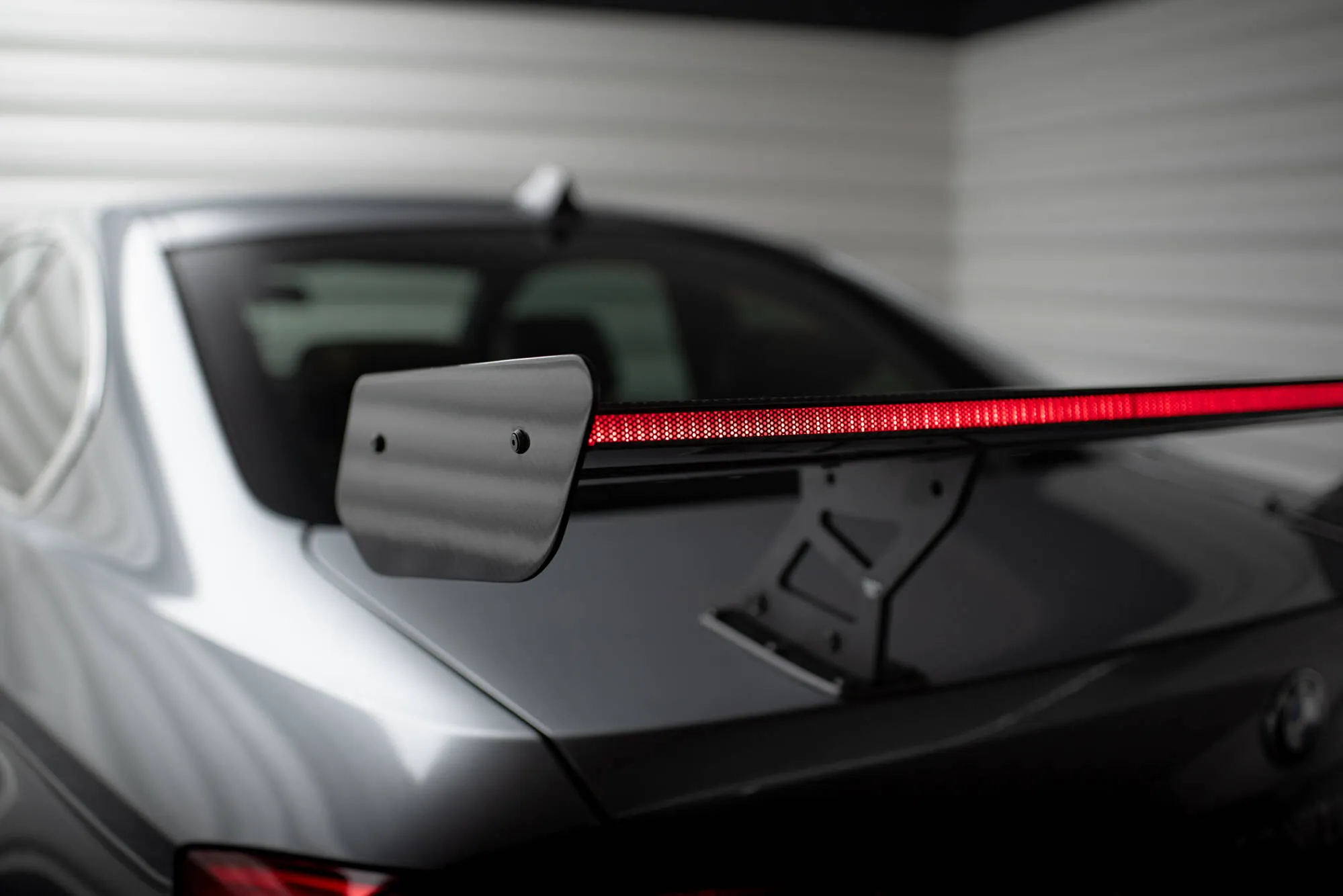 Hekkspoiler med indre bøyler med LED BMW 3 (E92) 2006 - 2013 | Carbon Fiber Edition – bilde 3