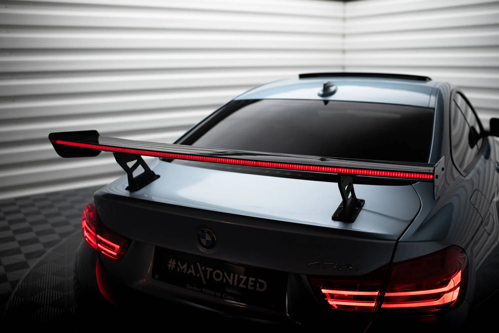 Hekkspoiler med indre bøyler med LED BMW 4 (F32) 2013 - 2020 | Carbon Fiber Edition