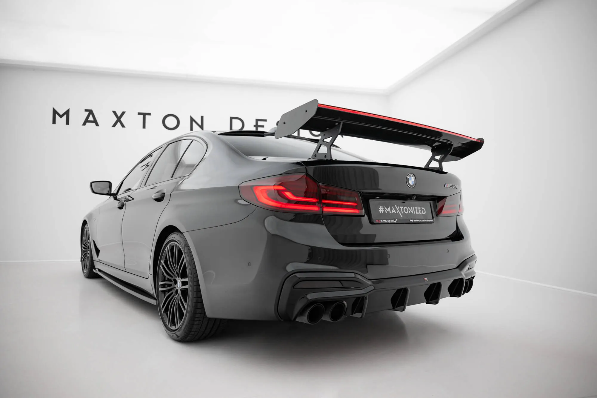 Hekkspoiler med indre bøyler med LED BMW 5 / M5 (G30/F90) | Carbon Fiber Edition – bilde 6