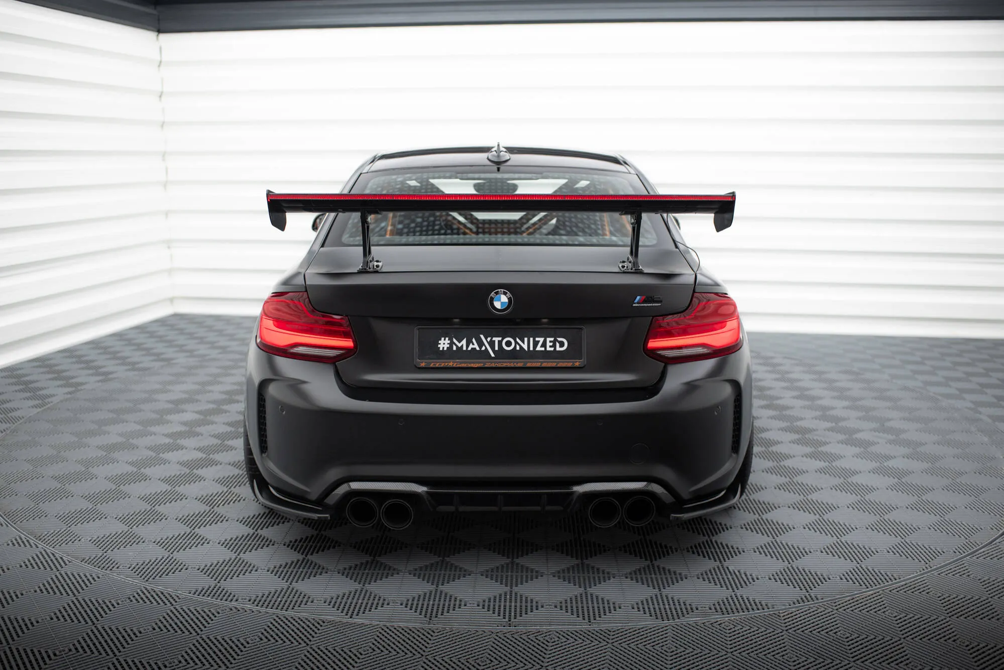 Hekkspoiler med indre bøyler med LED BMW M2 (F87) 2015-2022 | Carbon Fiber Edition – bilde 9