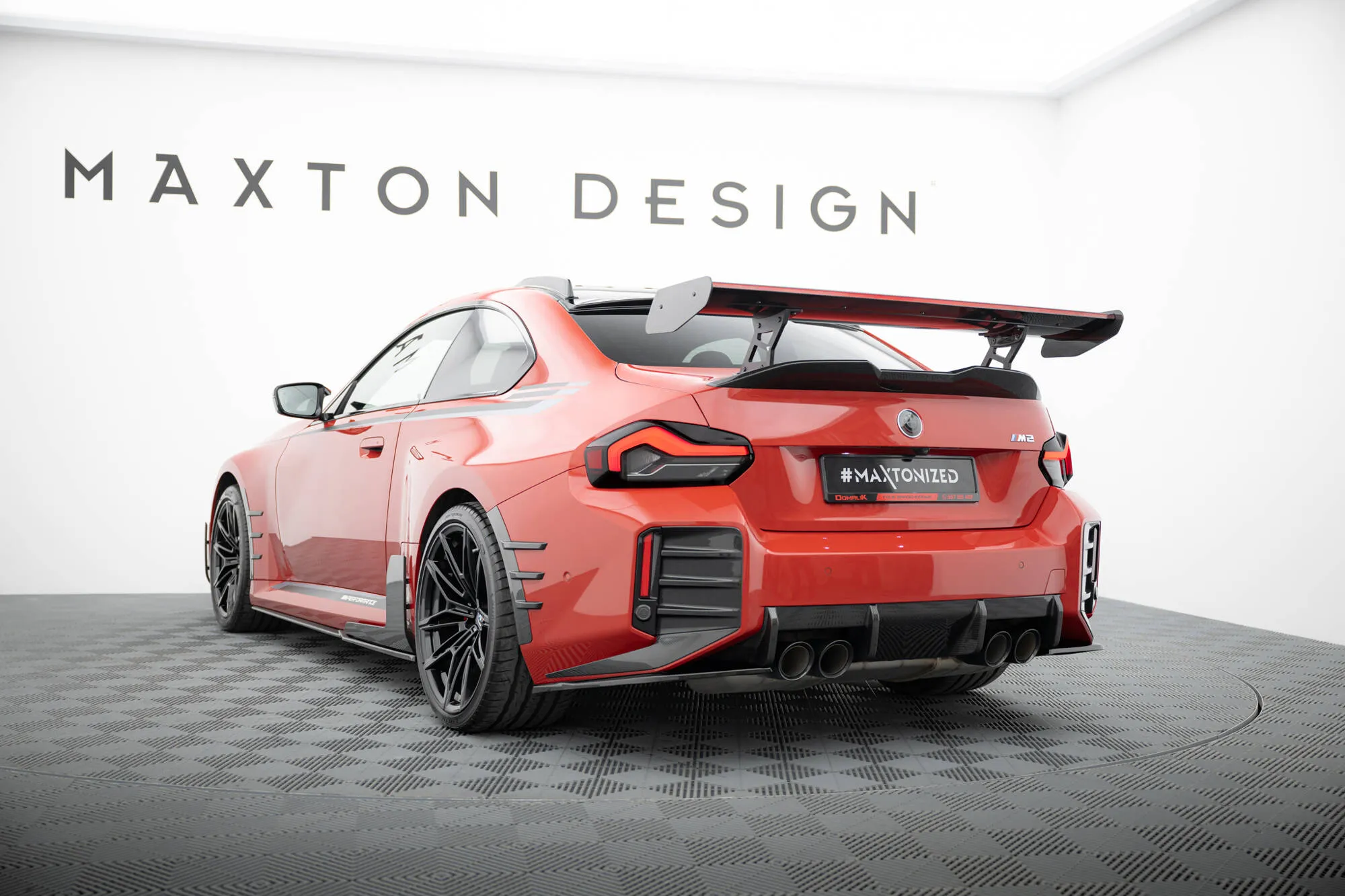 Hekkspoiler med indre bøyler med LED BMW M2 (G87) 2023-2026 | Carbon Fiber Edition – bilde 11