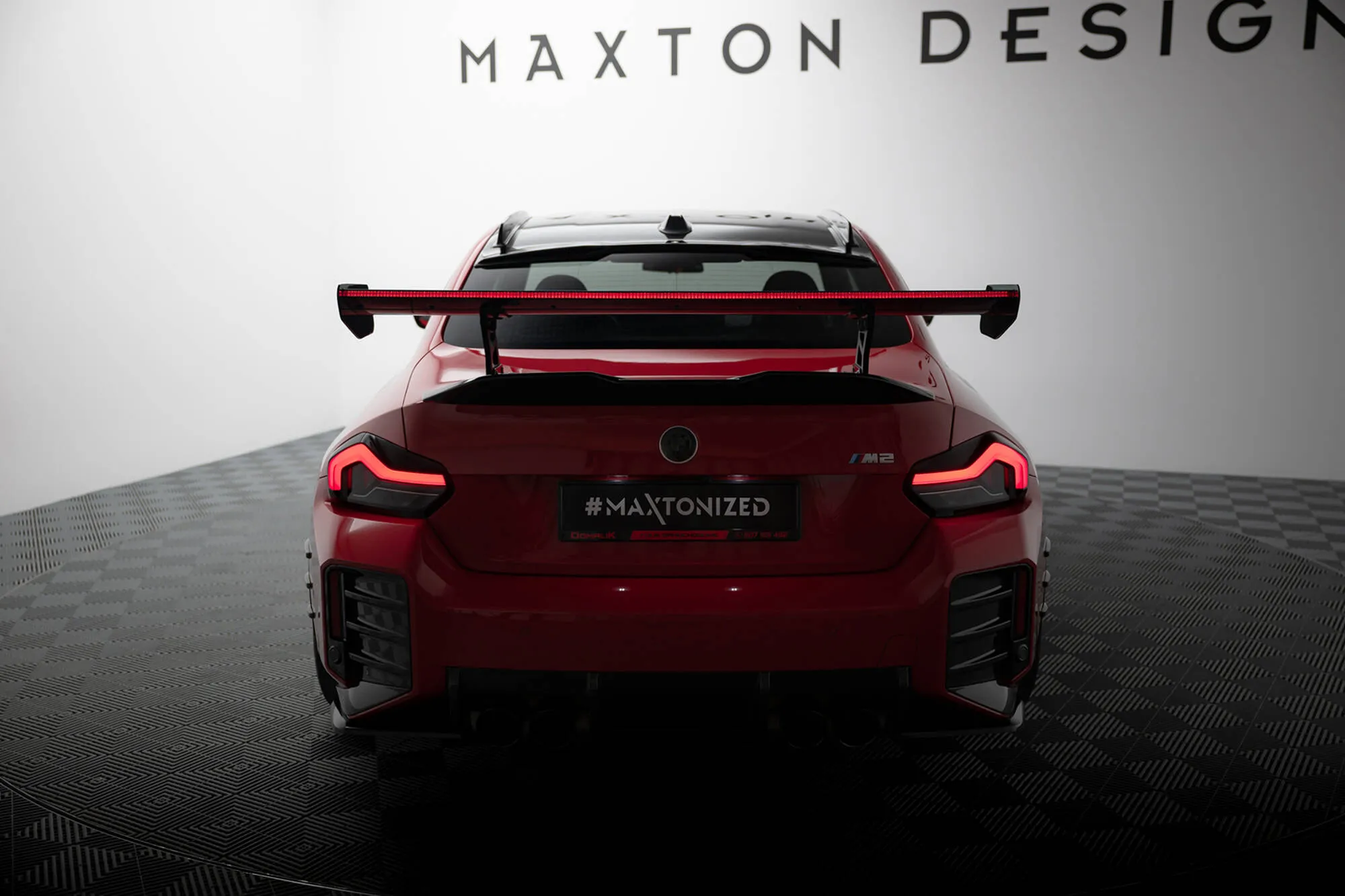 Hekkspoiler med indre bøyler med LED BMW M2 (G87) 2023-2026 | Carbon Fiber Edition – bilde 2
