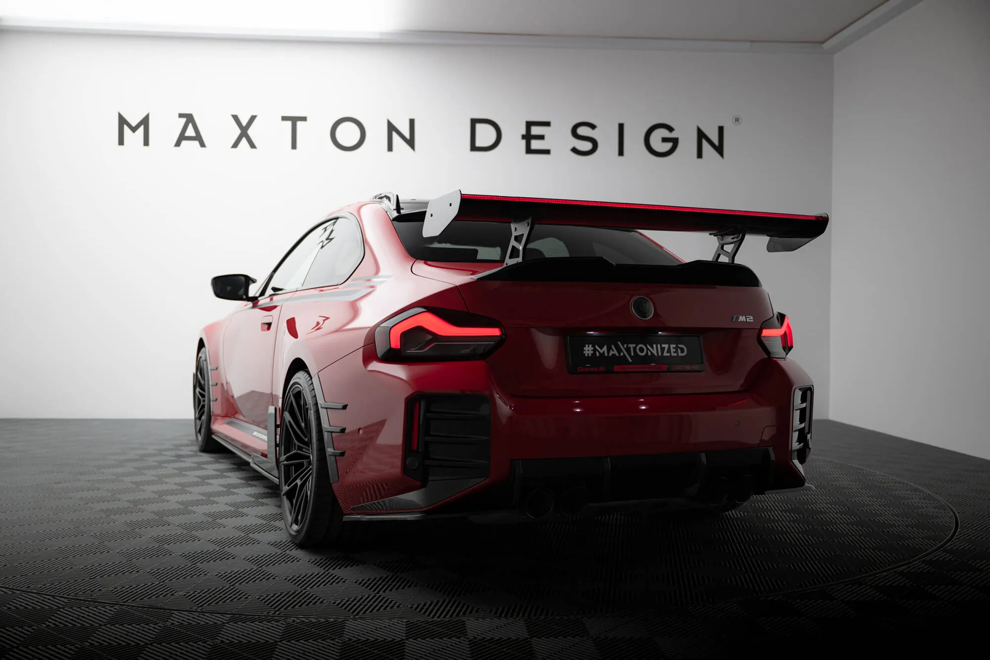 Hekkspoiler med indre bøyler med LED BMW M2 (G87) 2023-2026 | Carbon Fiber Edition – bilde 3
