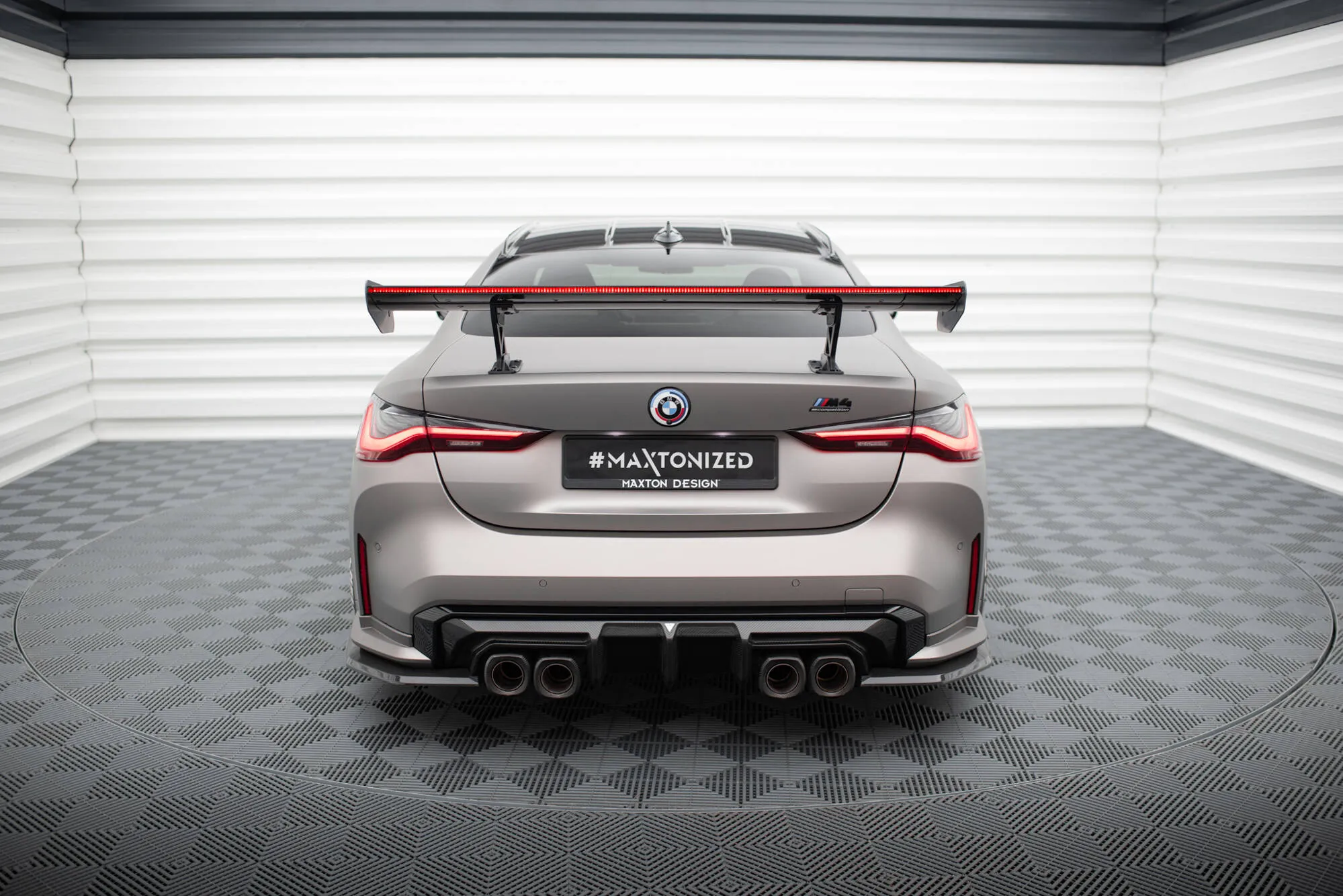 Hekkspoiler med indre bøyler med LED BMW M4 (G82) 2021-2026 | Carbon Fiber Edition – bilde 4