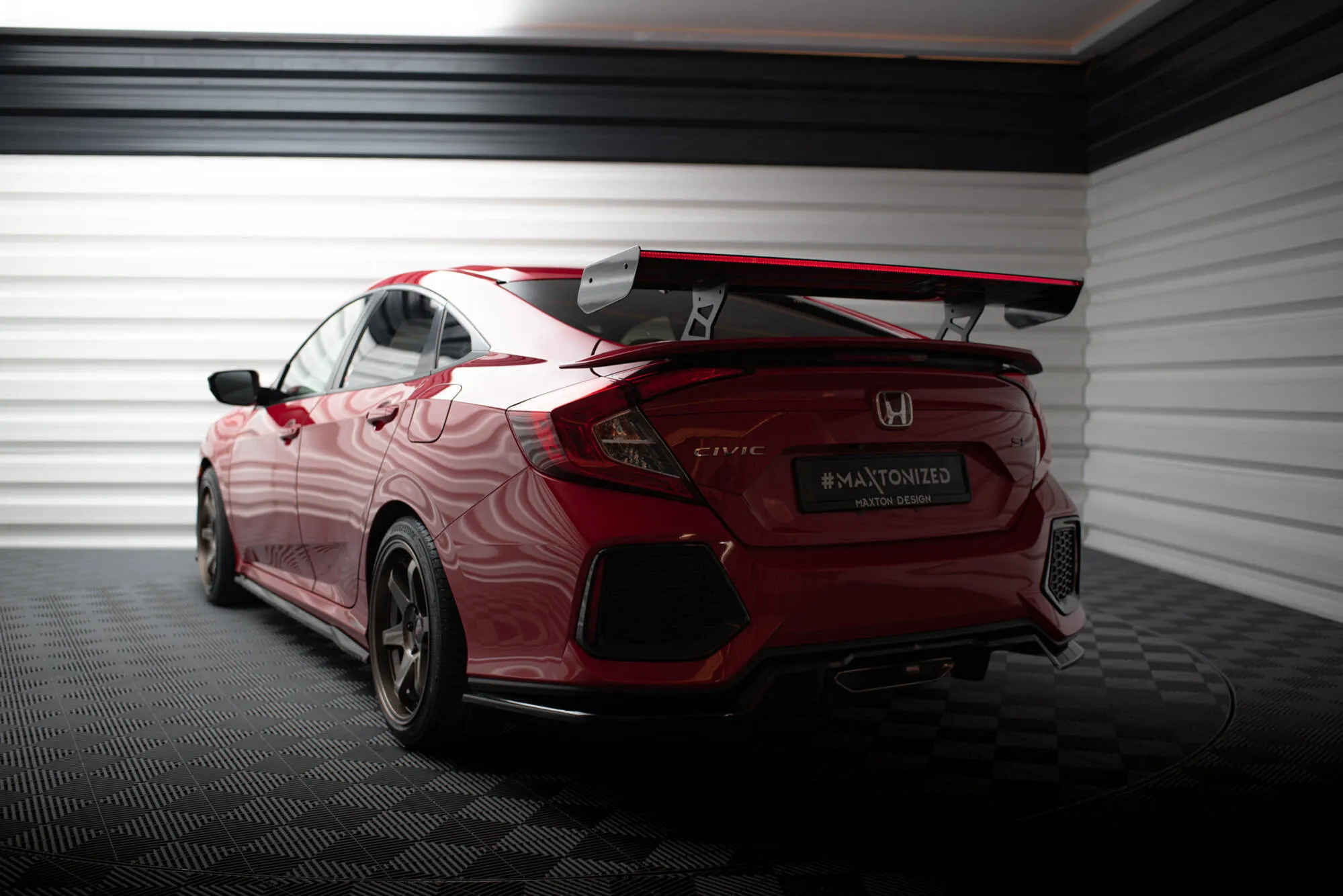 Hekkspoiler med indre bøyler med LED Honda Civic (Mk10) 2016-2023 | Carbon Fiber Edition – bilde 3