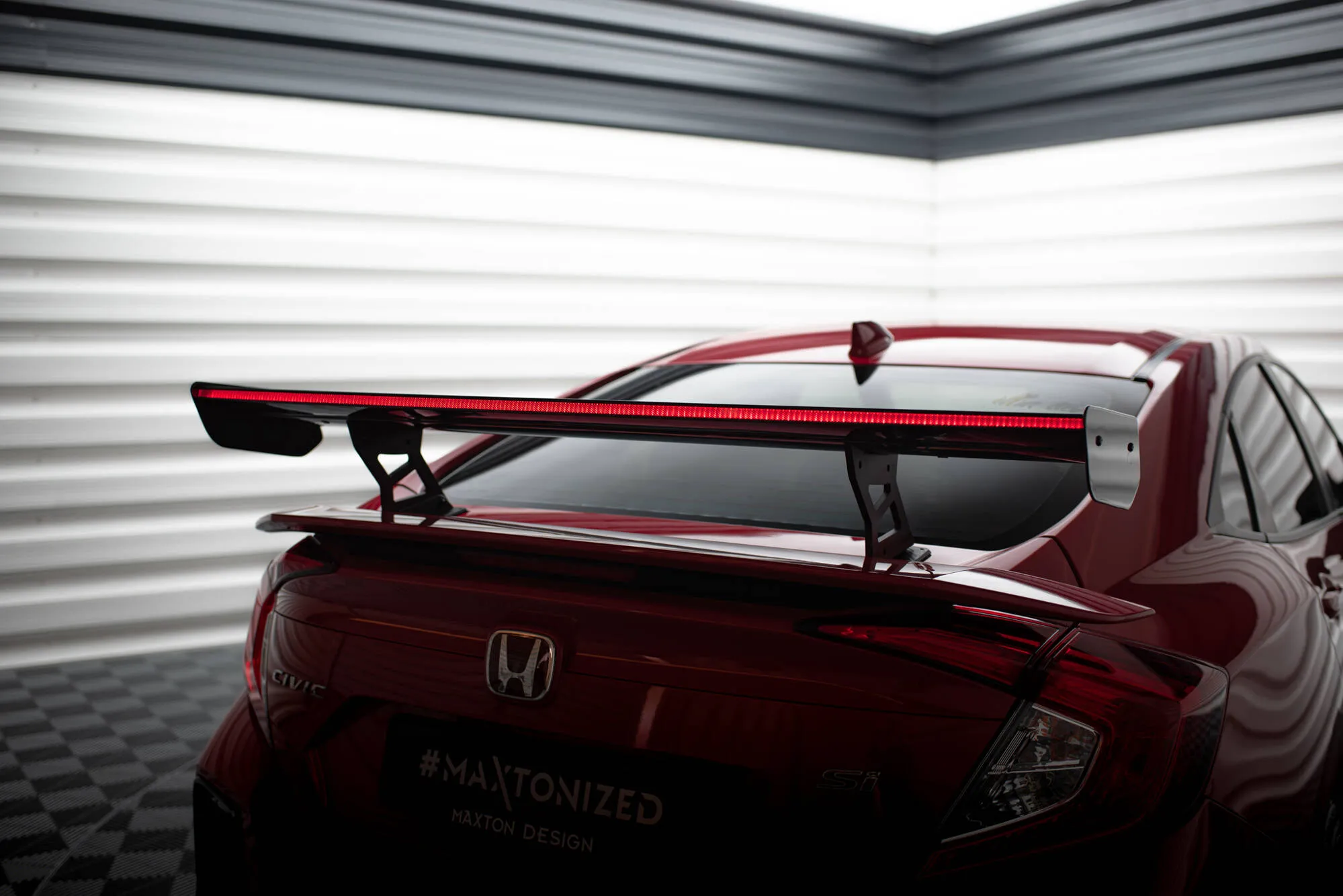 Hekkspoiler med indre bøyler med LED Honda Civic (Mk10) 2016-2023 | Carbon Fiber Edition – bilde 4