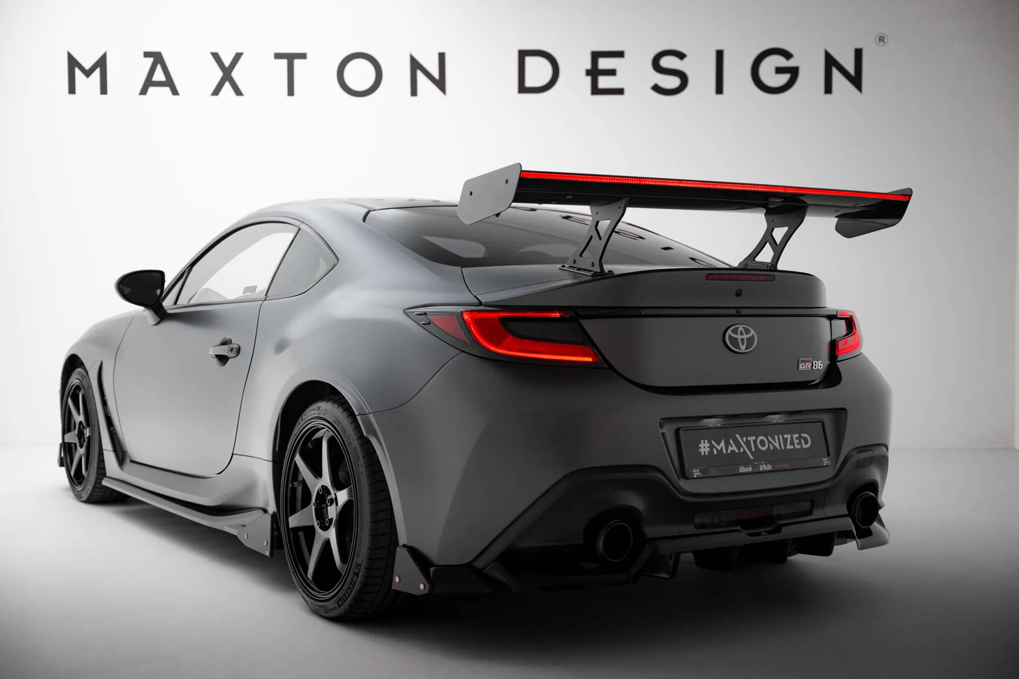 Hekkspoiler med indre bøyler med LED Toyota GR86 (Mk1) 2021-2026 | Carbon Fiber Edition – bilde 3