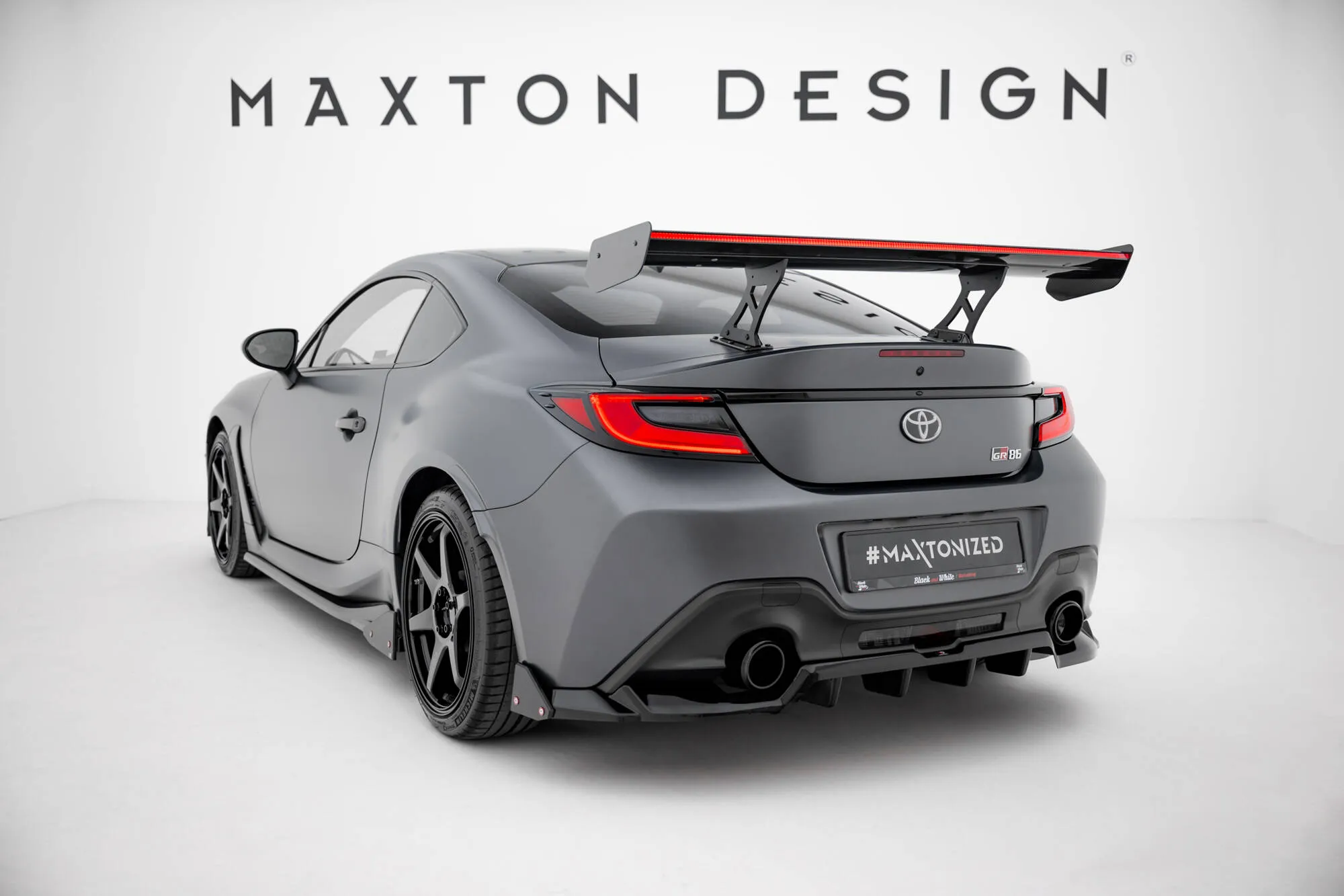 Hekkspoiler med indre bøyler med LED Toyota GR86 (Mk1) 2021-2026 | Carbon Fiber Edition – bilde 8