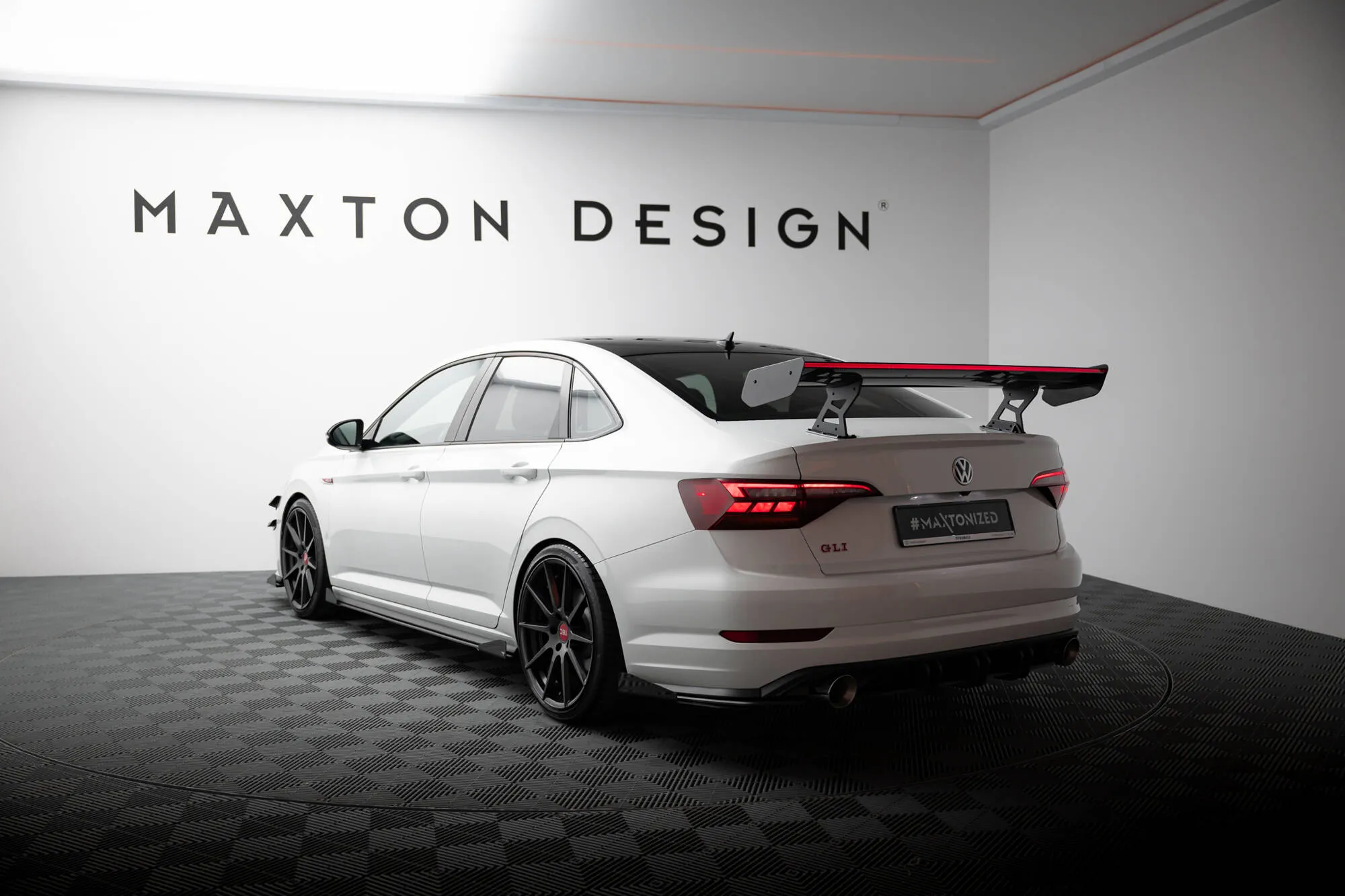 Hekkspoiler med indre bøyler med LED Volkswagen Jetta (VII) 2018 - 2021 | Carbon Fiber Edition – bilde 3