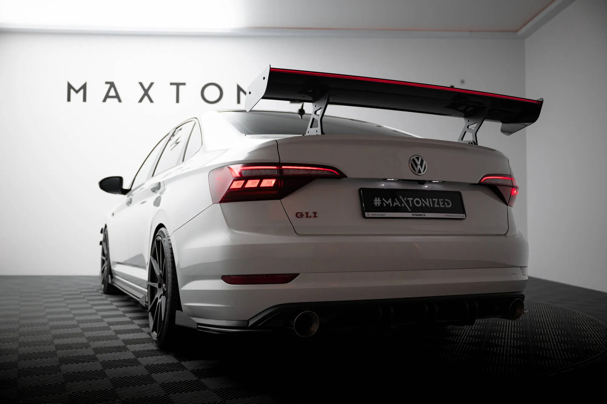Hekkspoiler med indre bøyler med LED Volkswagen Jetta (VII) 2018 - 2021 | Carbon Fiber Edition – bilde 4
