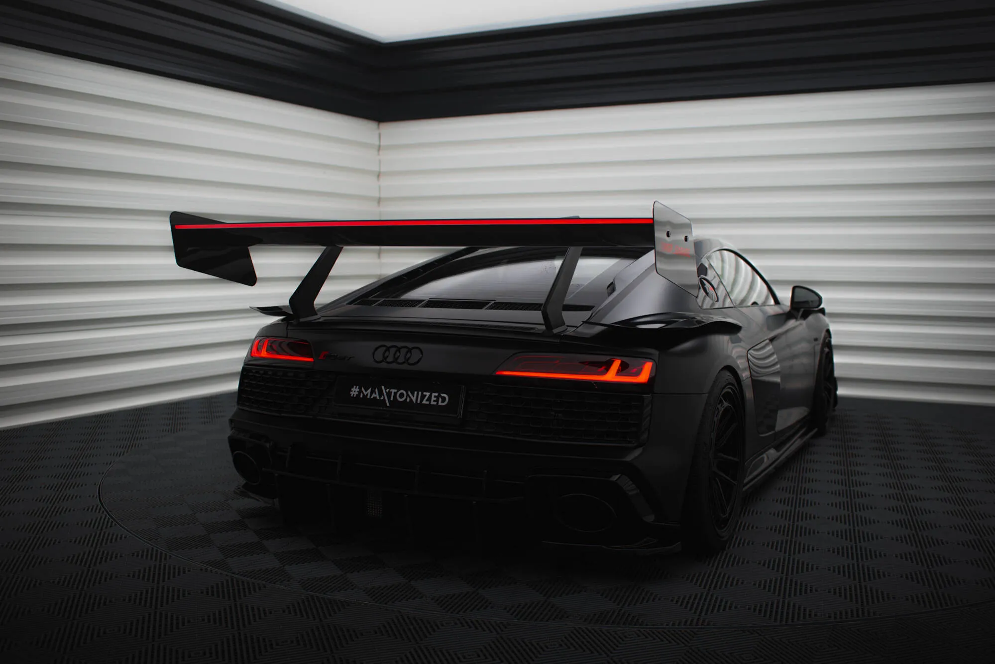Hekkspoiler med LED Audi R8 4S 2015 - 2023 | Carbon Fiber Edition