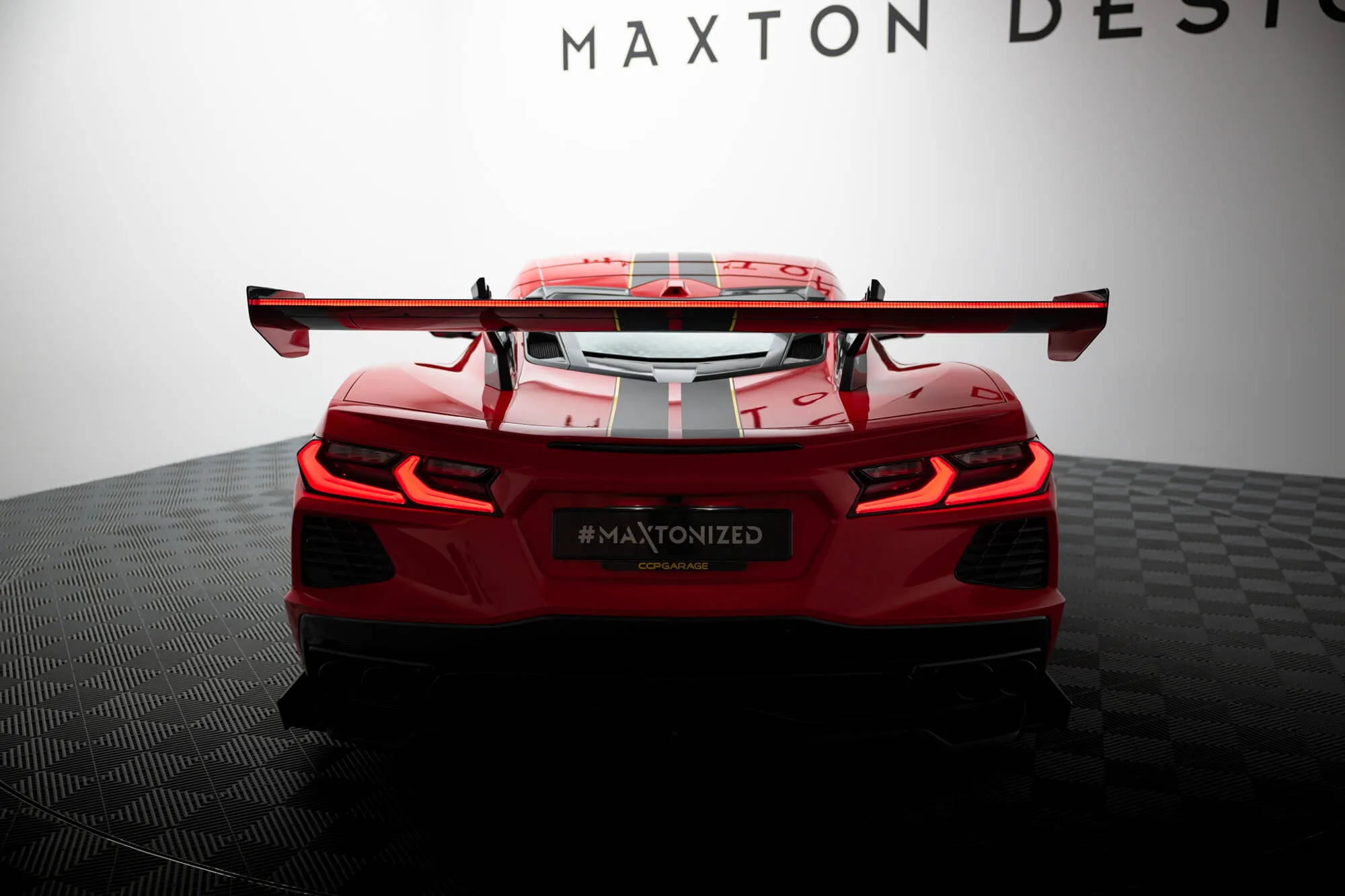 Hekkspoiler med LED Chevrolet Corvette (C8) 2019-2026 | Carbon Fiber Edition