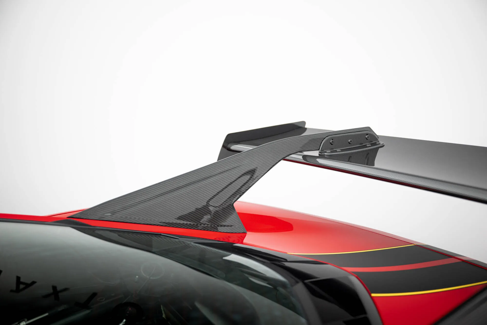 Hekkspoiler med LED Chevrolet Corvette (C8) 2019-2026 | Carbon Fiber Edition – bilde 12