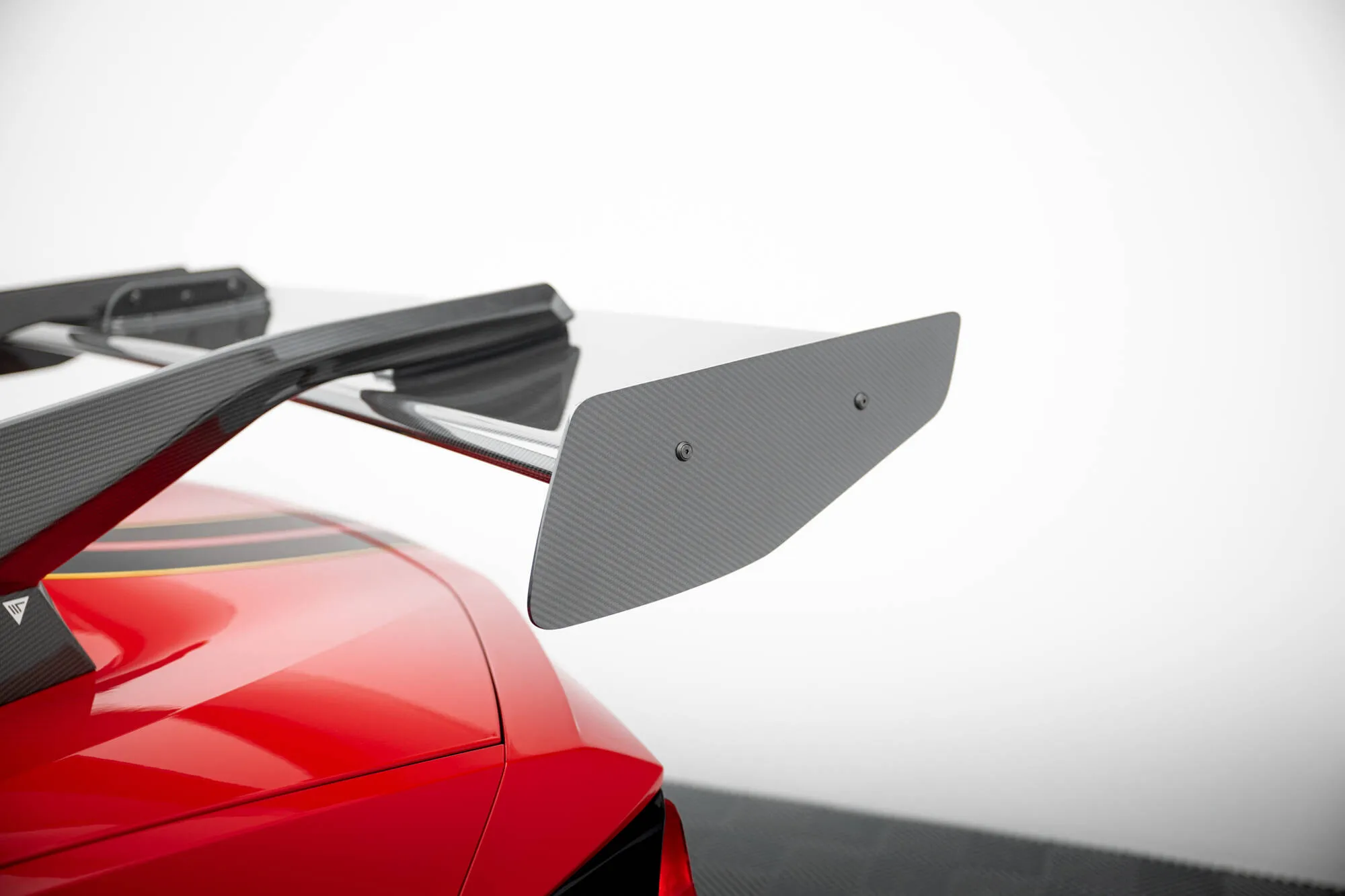 Hekkspoiler med LED Chevrolet Corvette (C8) 2019-2026 | Carbon Fiber Edition – bilde 13