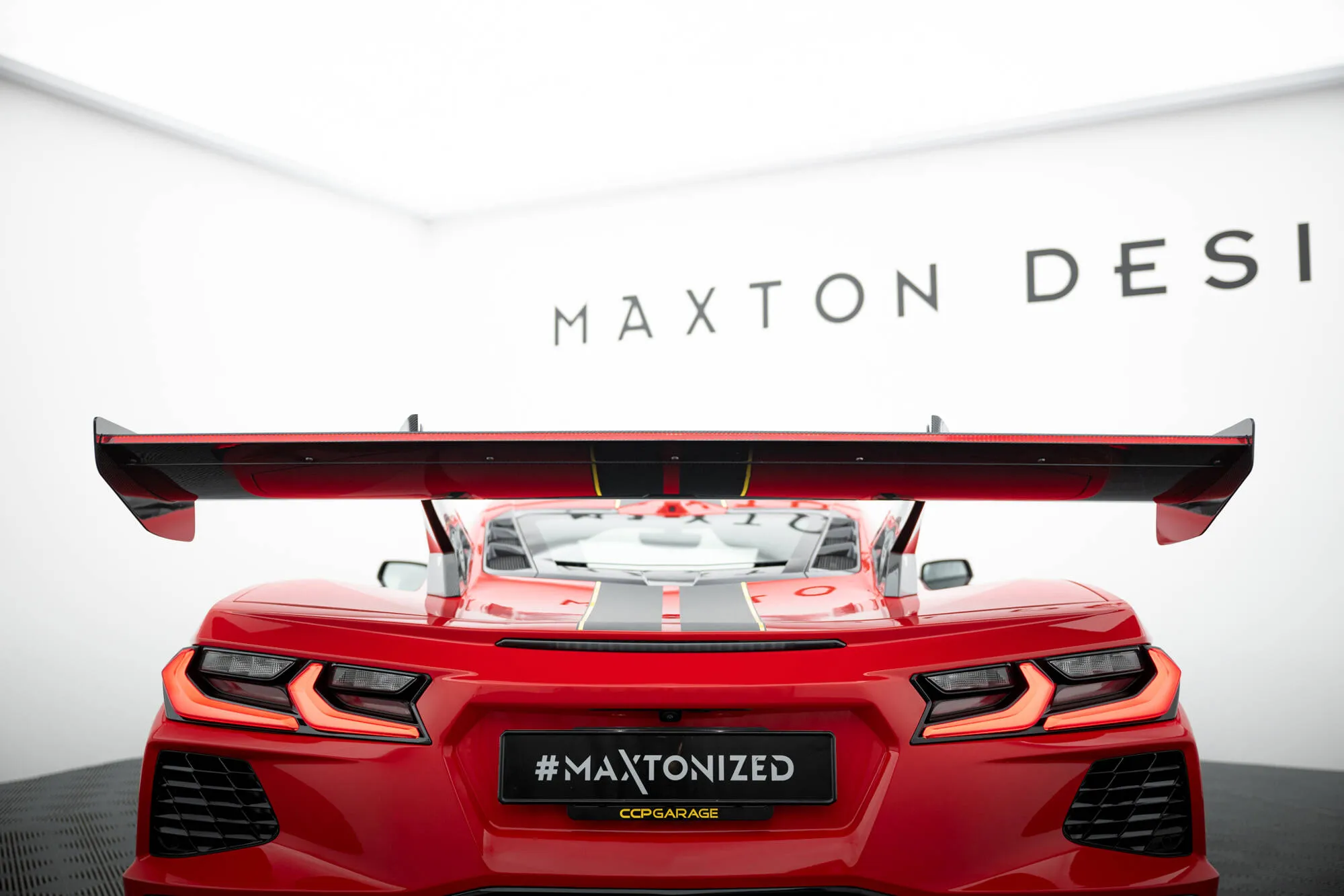 Hekkspoiler med LED Chevrolet Corvette (C8) 2019-2026 | Carbon Fiber Edition – bilde 2