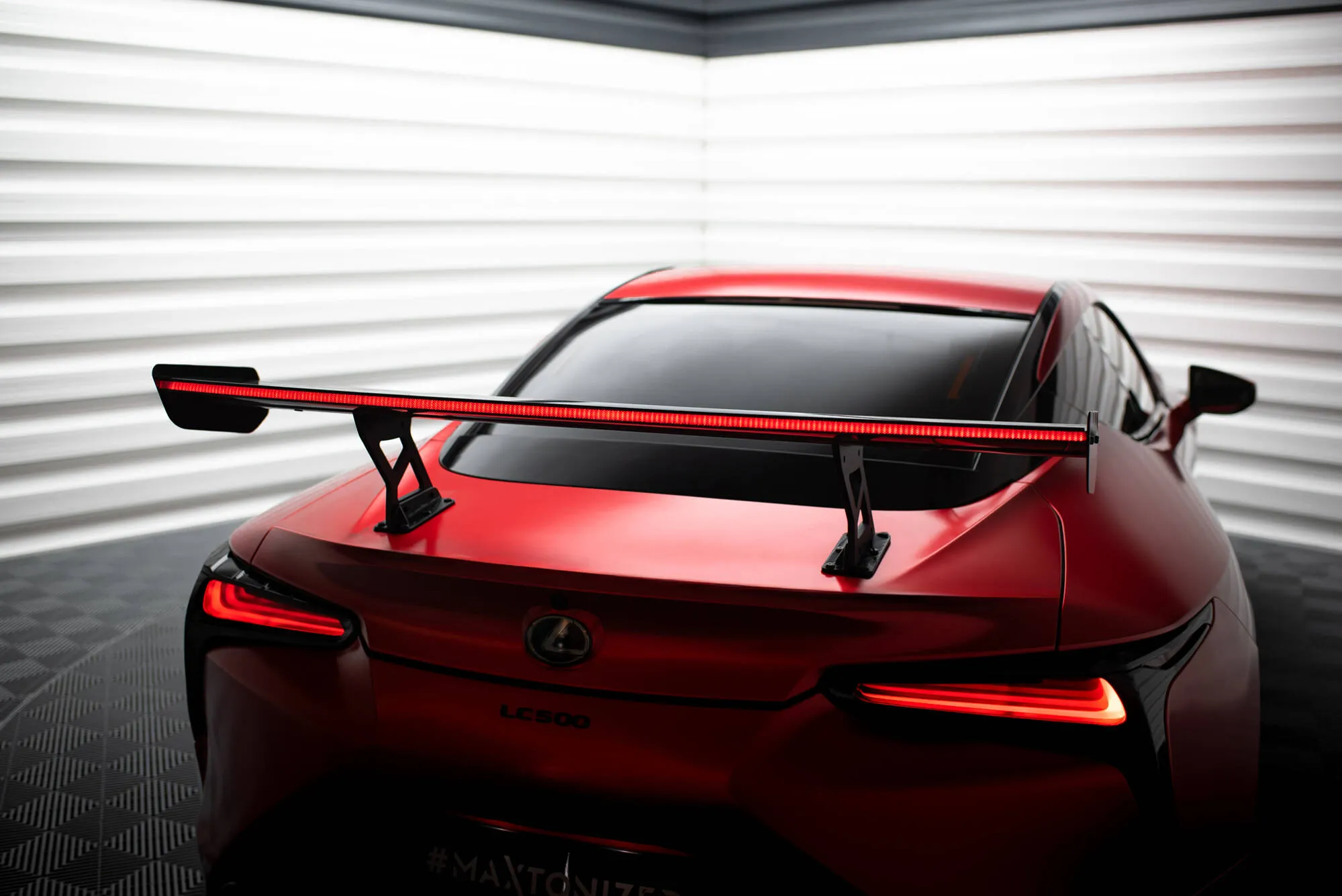 Hekkspoiler med LED Lexus LC 2017-2026 | Carbon Fiber Edition – bilde 3