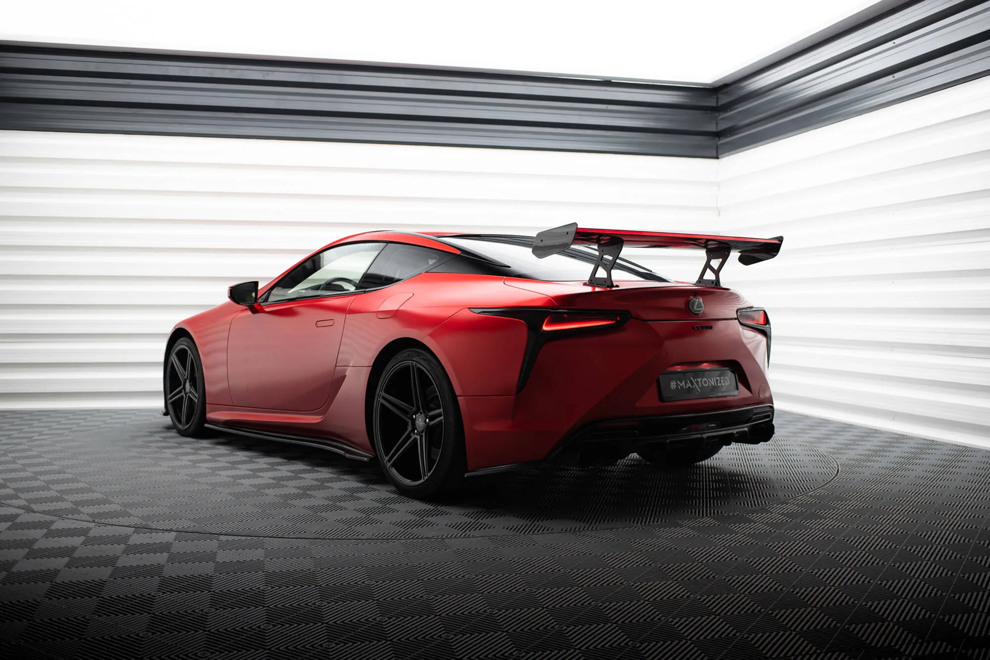 Hekkspoiler med LED Lexus LC 2017-2026 | Carbon Fiber Edition – bilde 8