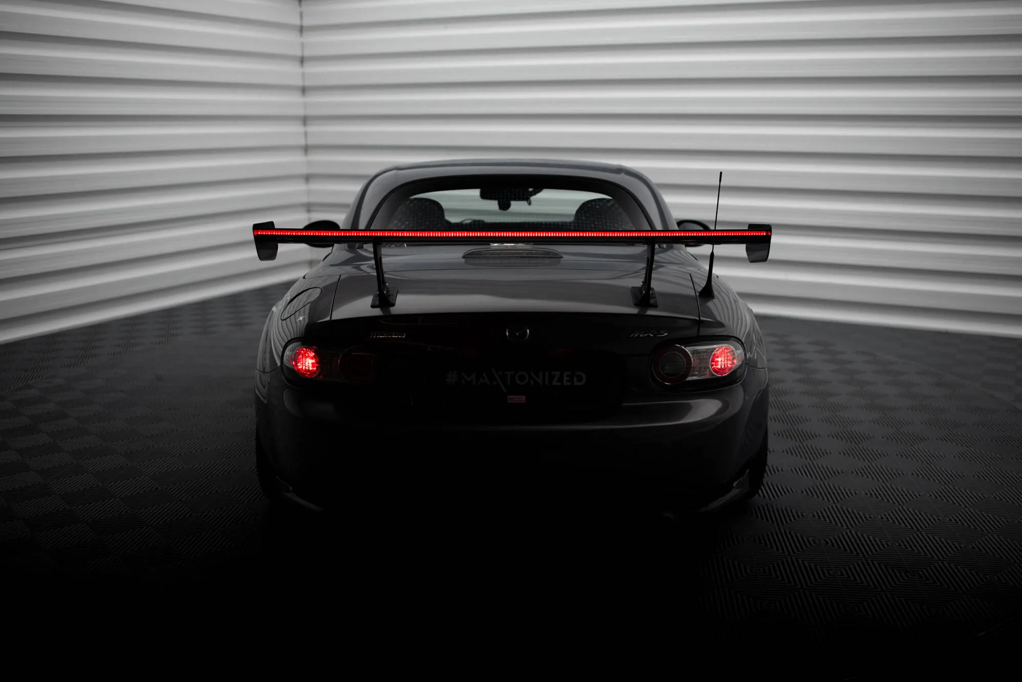 Hekkspoiler med LED Mazda MX-5 (Mk3) 2006-2015 | Carbon Fiber Edition