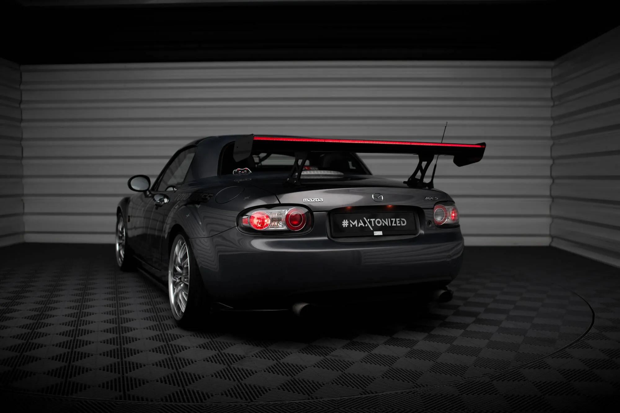 Hekkspoiler med LED Mazda MX-5 (Mk3) 2006-2015 | Carbon Fiber Edition – bilde 12