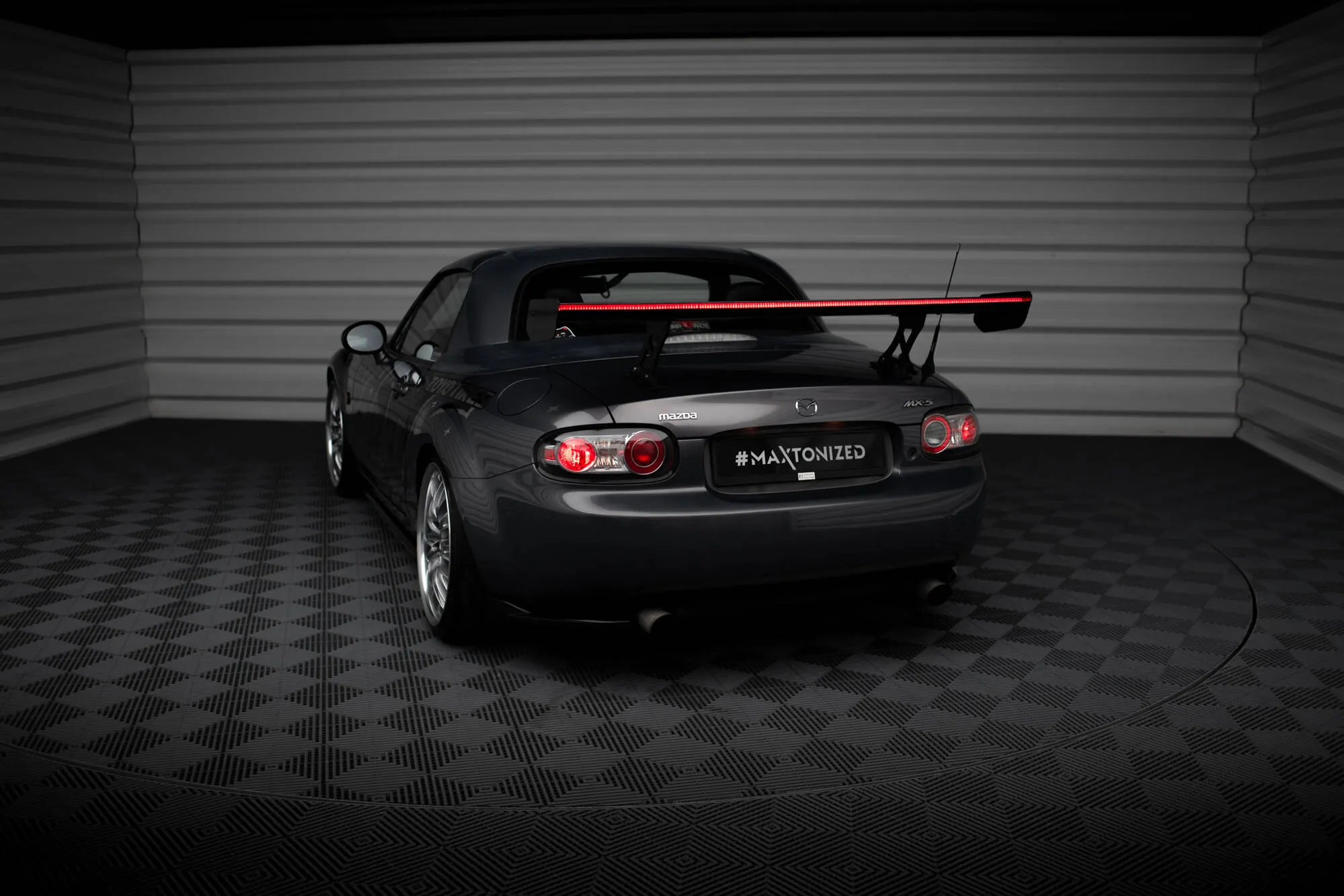 Hekkspoiler med LED Mazda MX-5 (Mk3) 2006-2015 | Carbon Fiber Edition – bilde 15