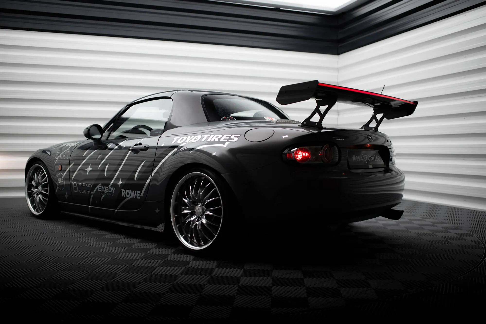 Hekkspoiler med LED Mazda MX-5 (Mk3) 2006-2015 | Carbon Fiber Edition – bilde 4