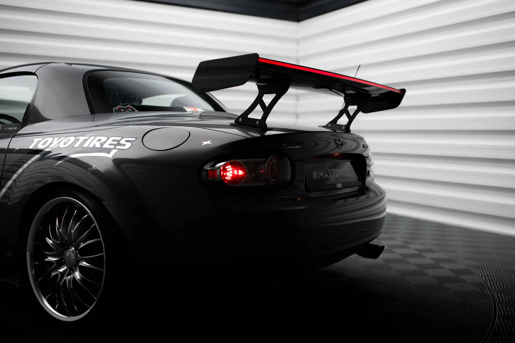 Hekkspoiler med LED Mazda MX-5 (Mk3) 2006-2015 | Carbon Fiber Edition – bilde 6