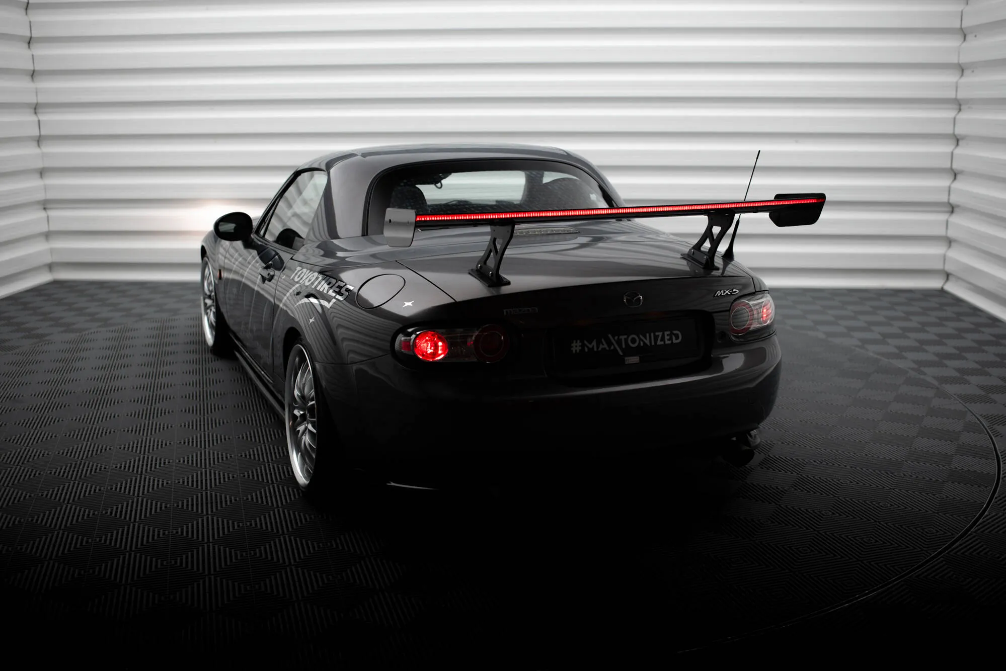 Hekkspoiler med LED Mazda MX-5 (Mk3) 2006-2015 | Carbon Fiber Edition – bilde 7