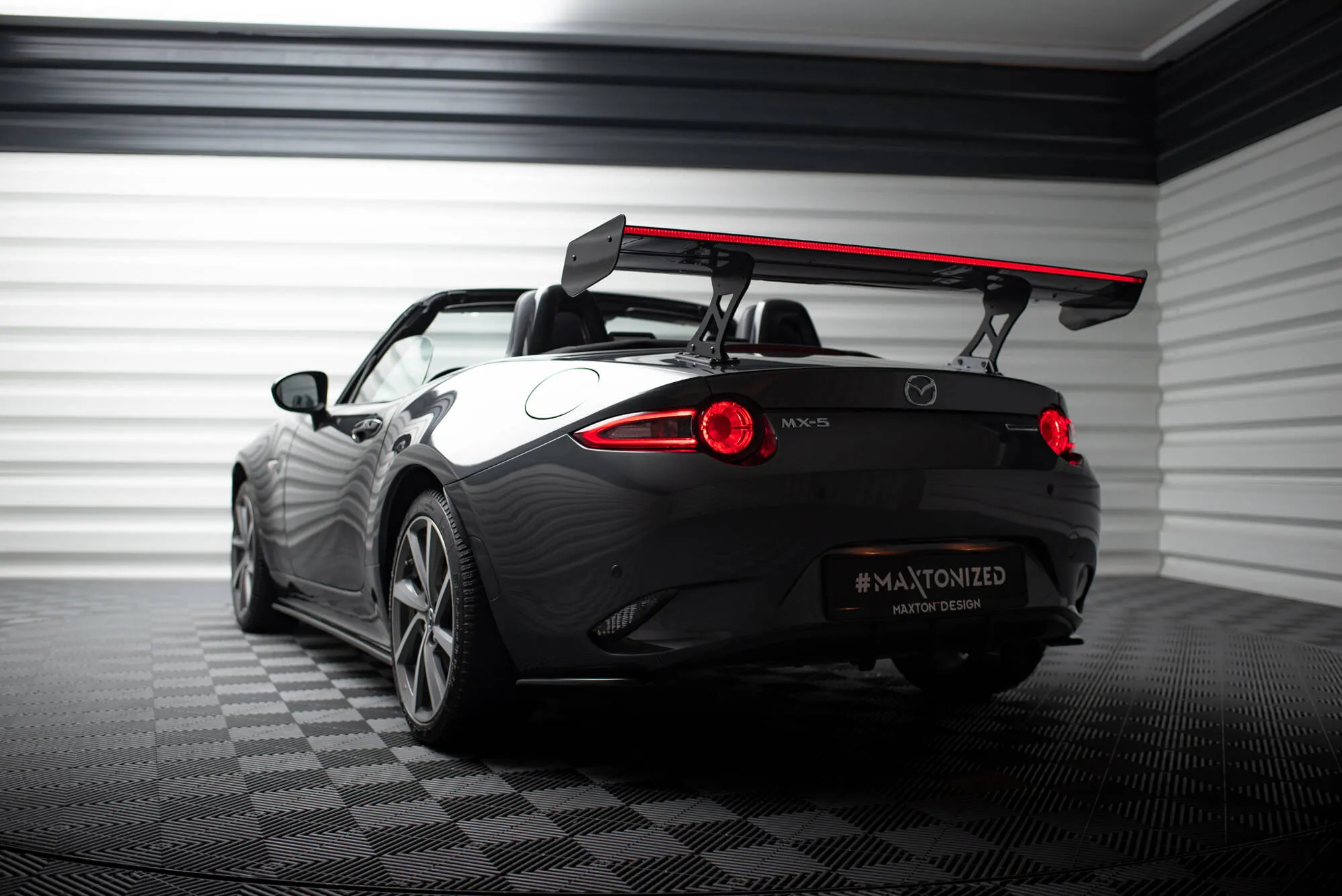 Hekkspoiler med LED Mazda MX-5 (Mk4) 2015-2026 | Carbon Fiber Edition – bilde 2